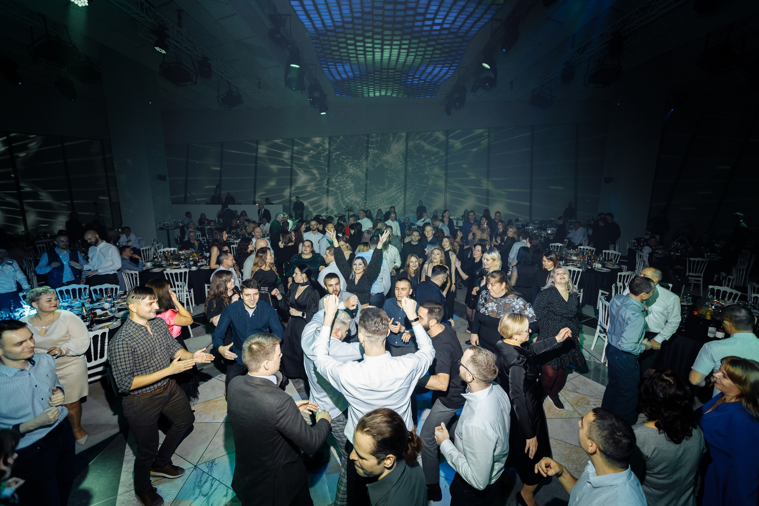 Корпоратив ПолСтраны. Свадебный и портретный фотограф в Королёве Сергей Чихарев