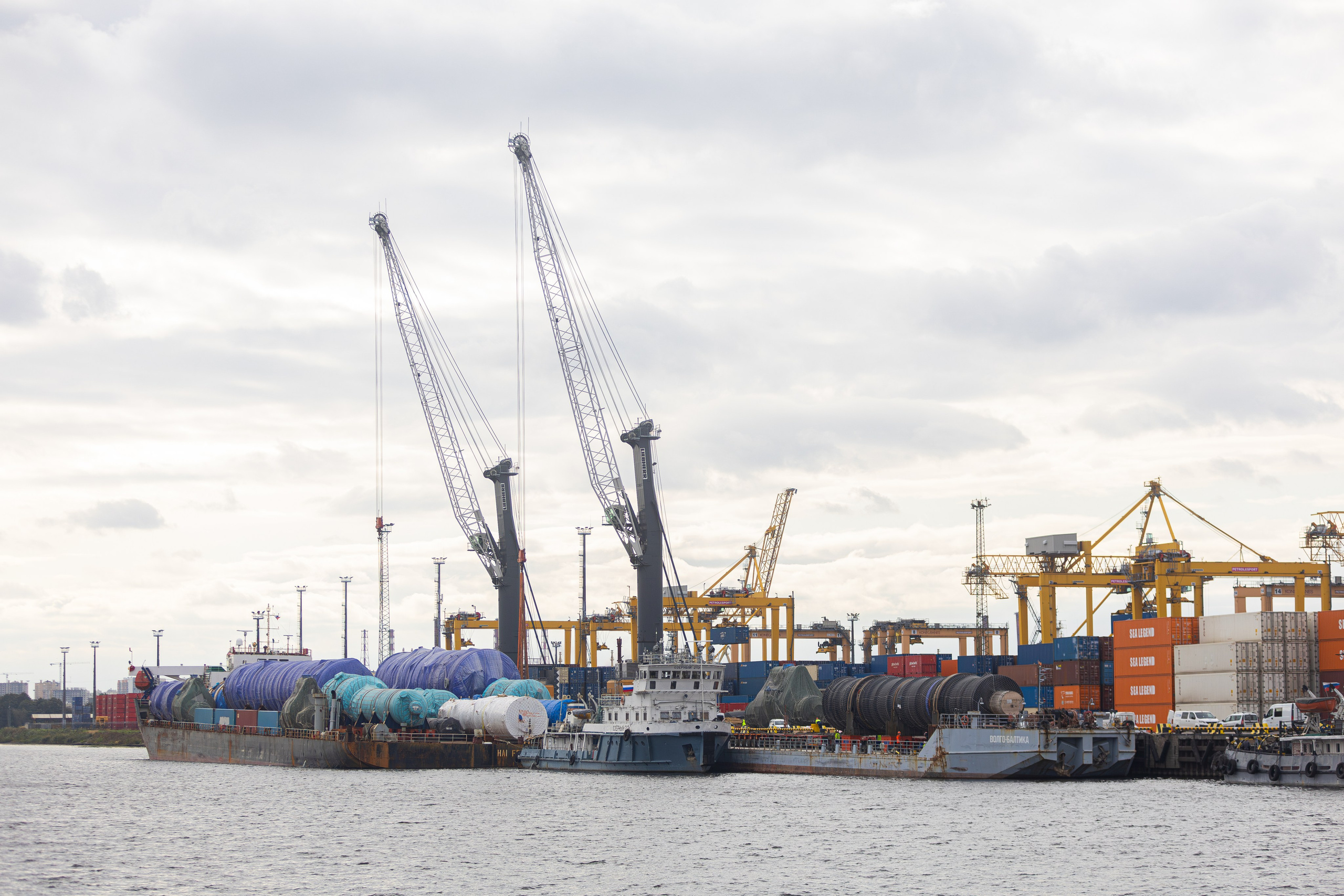 Разгрузка в порту. Снимаю съемки