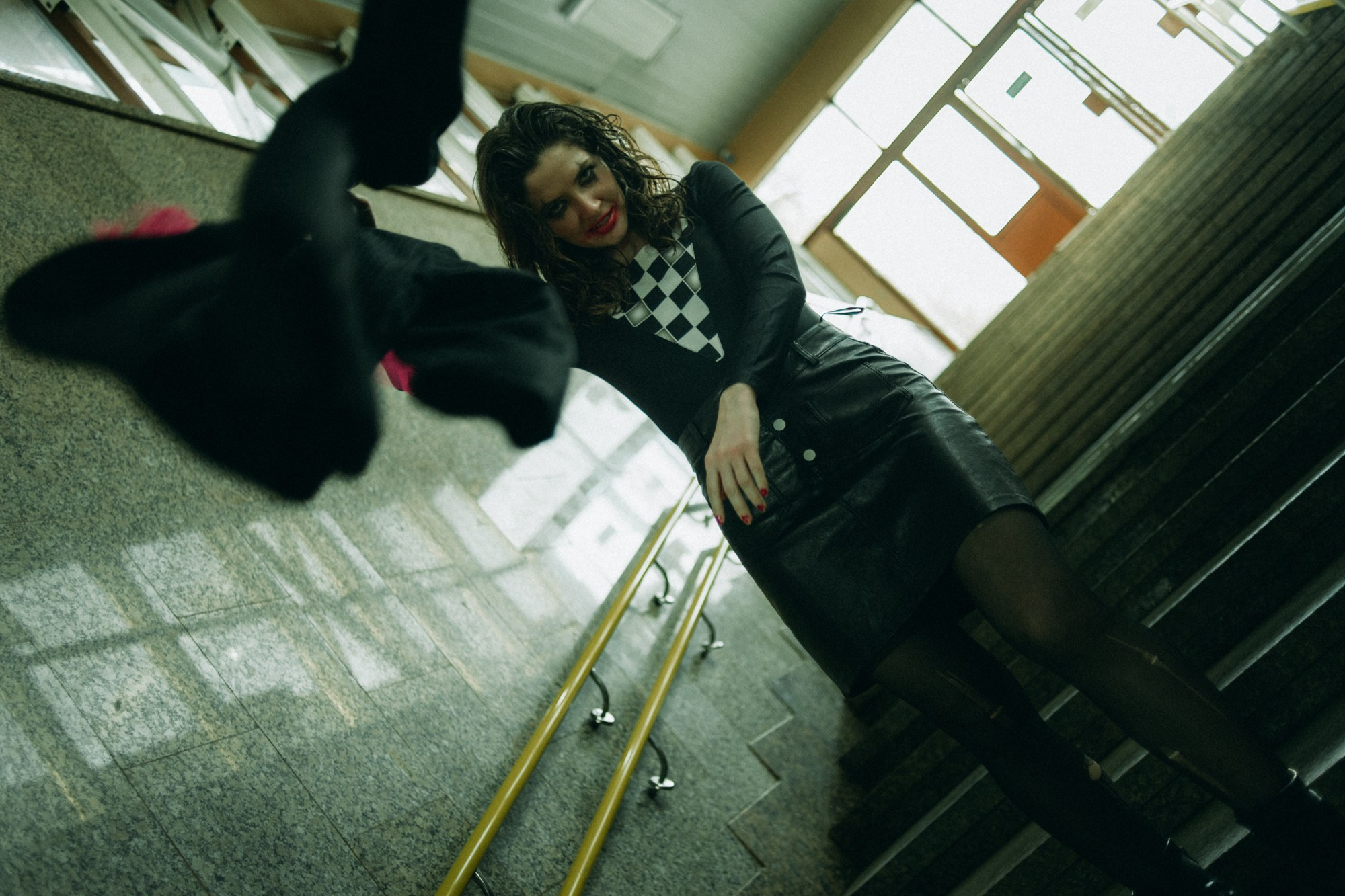 Фотосессия в стиле гранж в Тюмени — Закоулки города | Фотограф Дарья Мустафина. Портретный фотограф Тюмень Дарья Мустафина