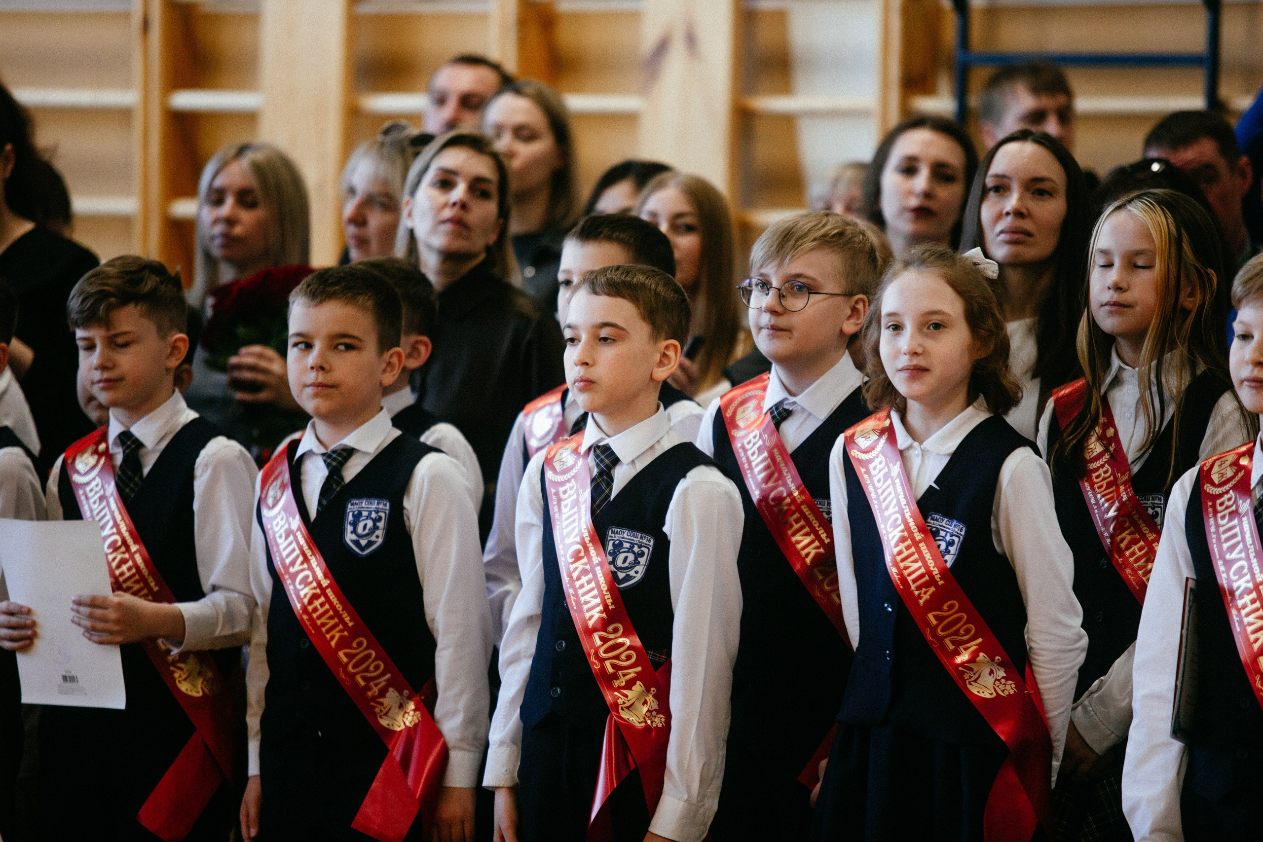 Выпускной в начальной школе. Арт-фотограф Крис Л. в Тобольске: портрет, семейные, свадьбы