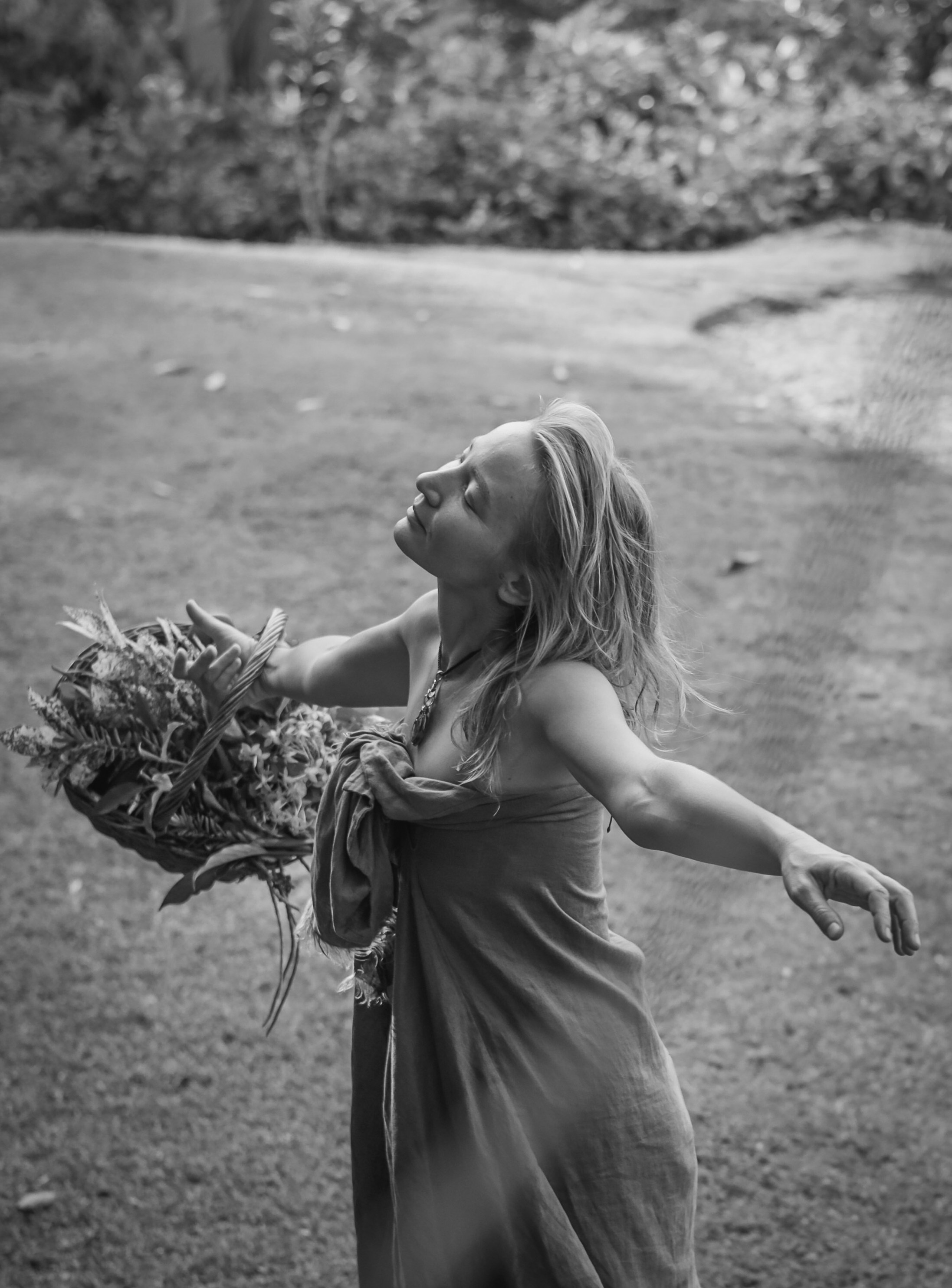 Nana sacral therapy master. Family, portrait, content photo in Costa Rica Evgeniya Besprozvannykh