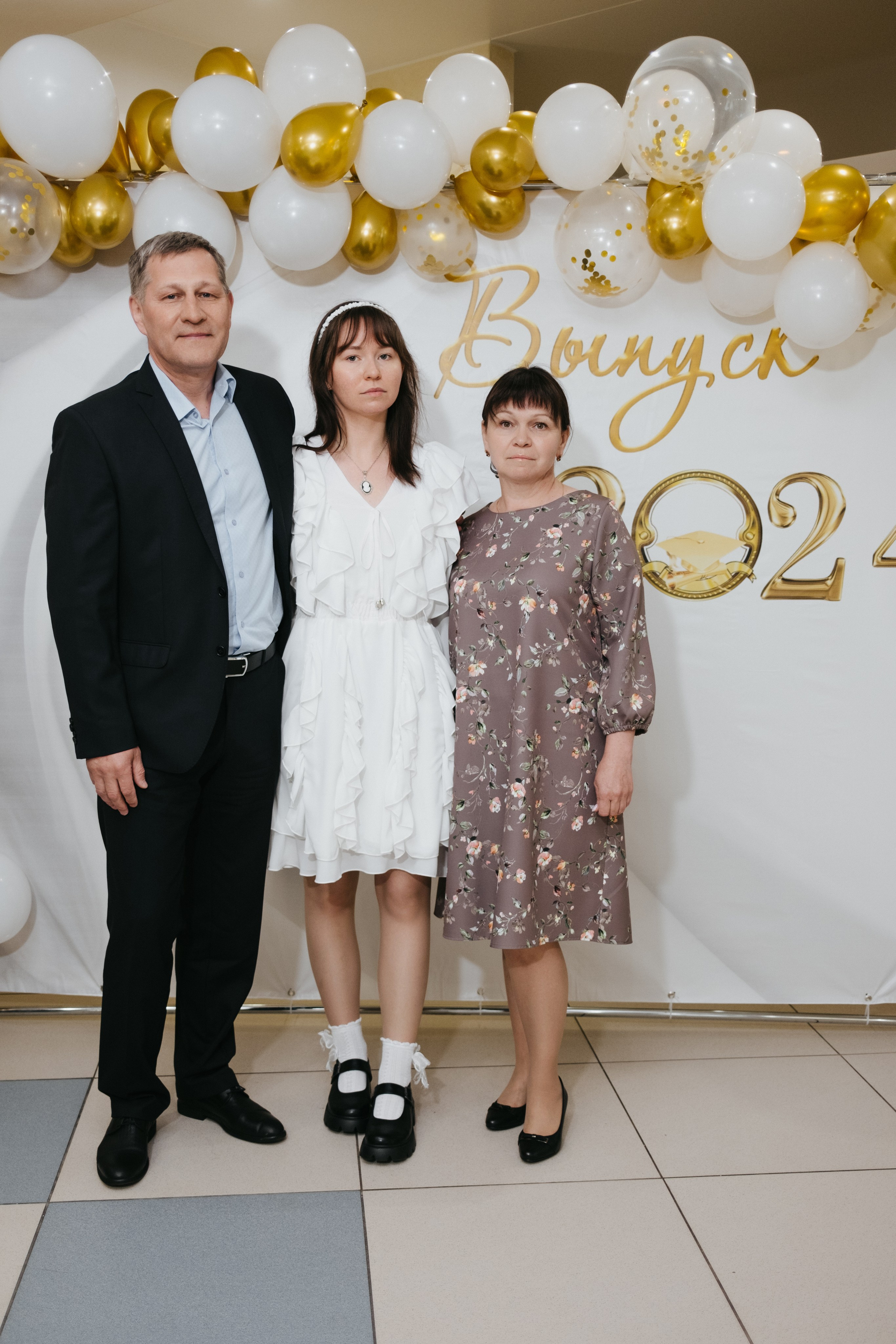 Выпускной 11 класс школы № 30. Свадебный и репортажной фотограф Денис Ожигин в Краснодаре и Краснодарском крае