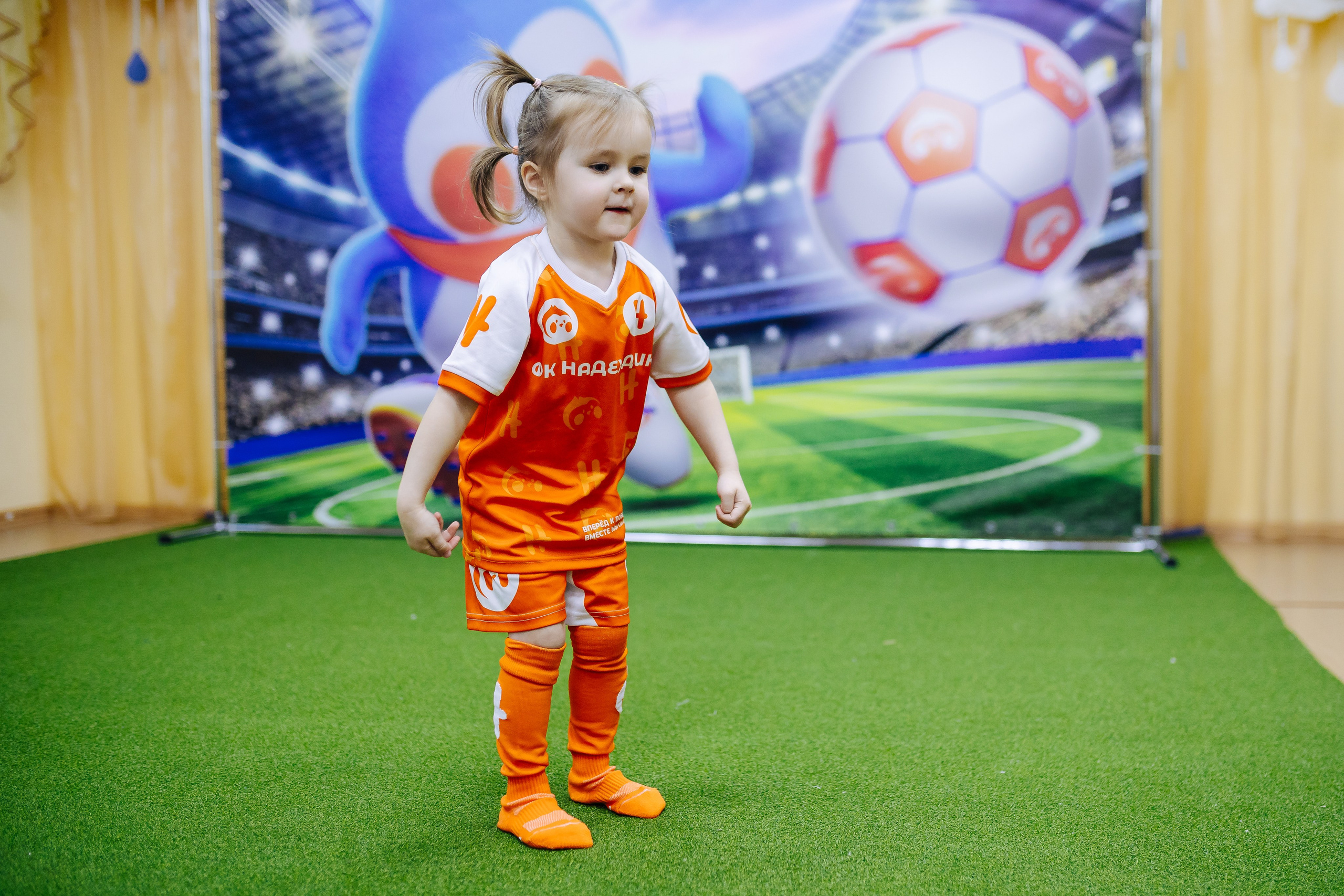 Фотосессия с кубком в детских садах г. Магнитогорска. Денис Прохоров Фотограф в г. Магнитогорск