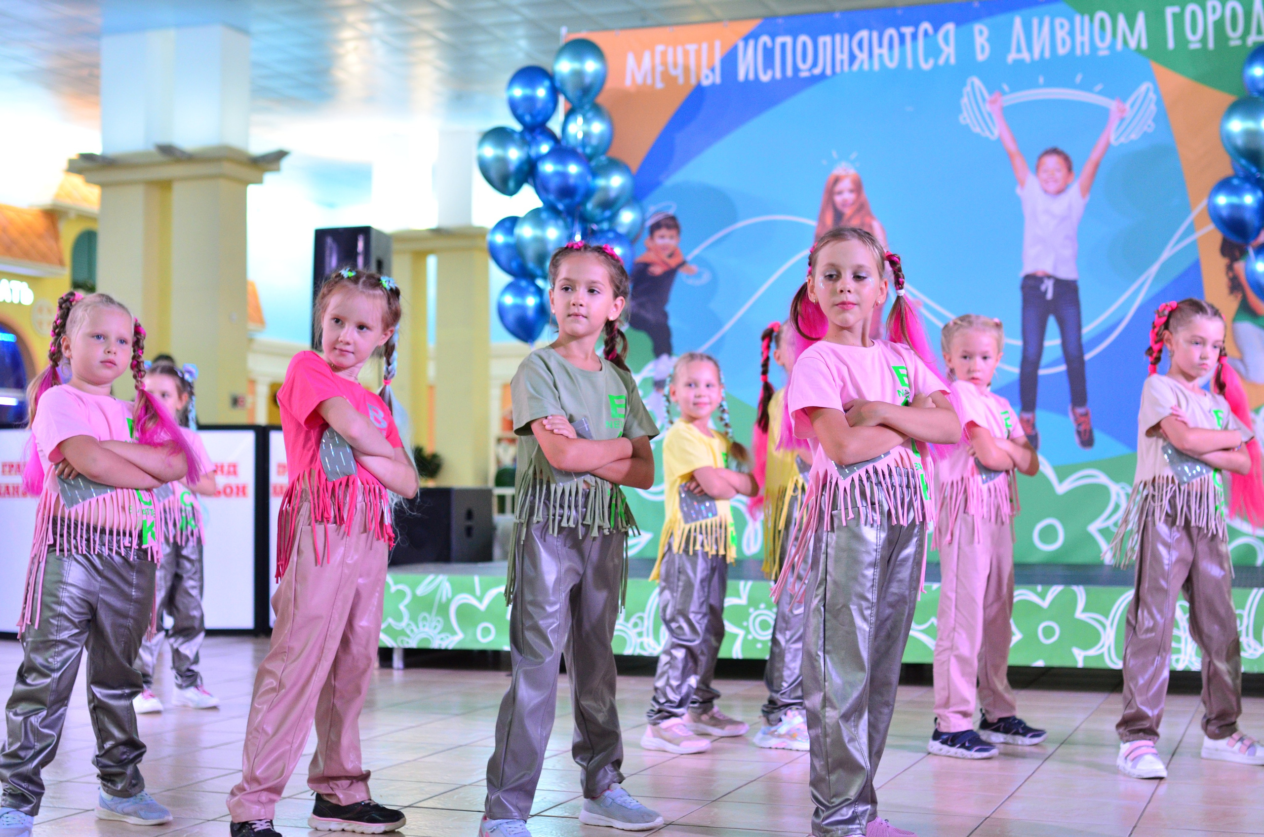 Танцы. Фото детских спортивных мероприятий и всякое интересное через объектив