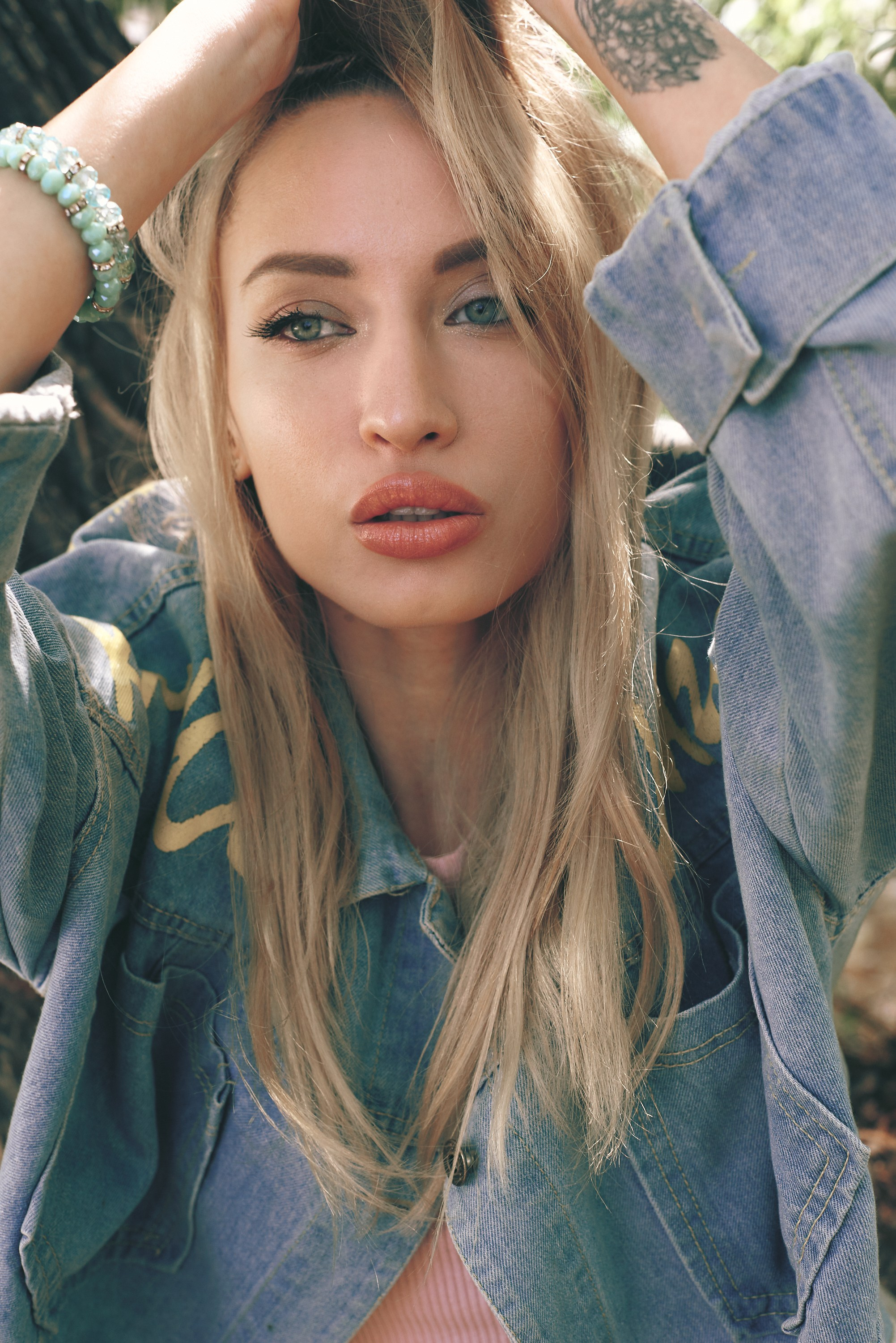 Фотограф Артём Савиных | Свадебная, репортажная, семейная съёмка Москва. Артём Савиных — профессиональный фотограф в Москве | Репортажи, свадьбы, портреты