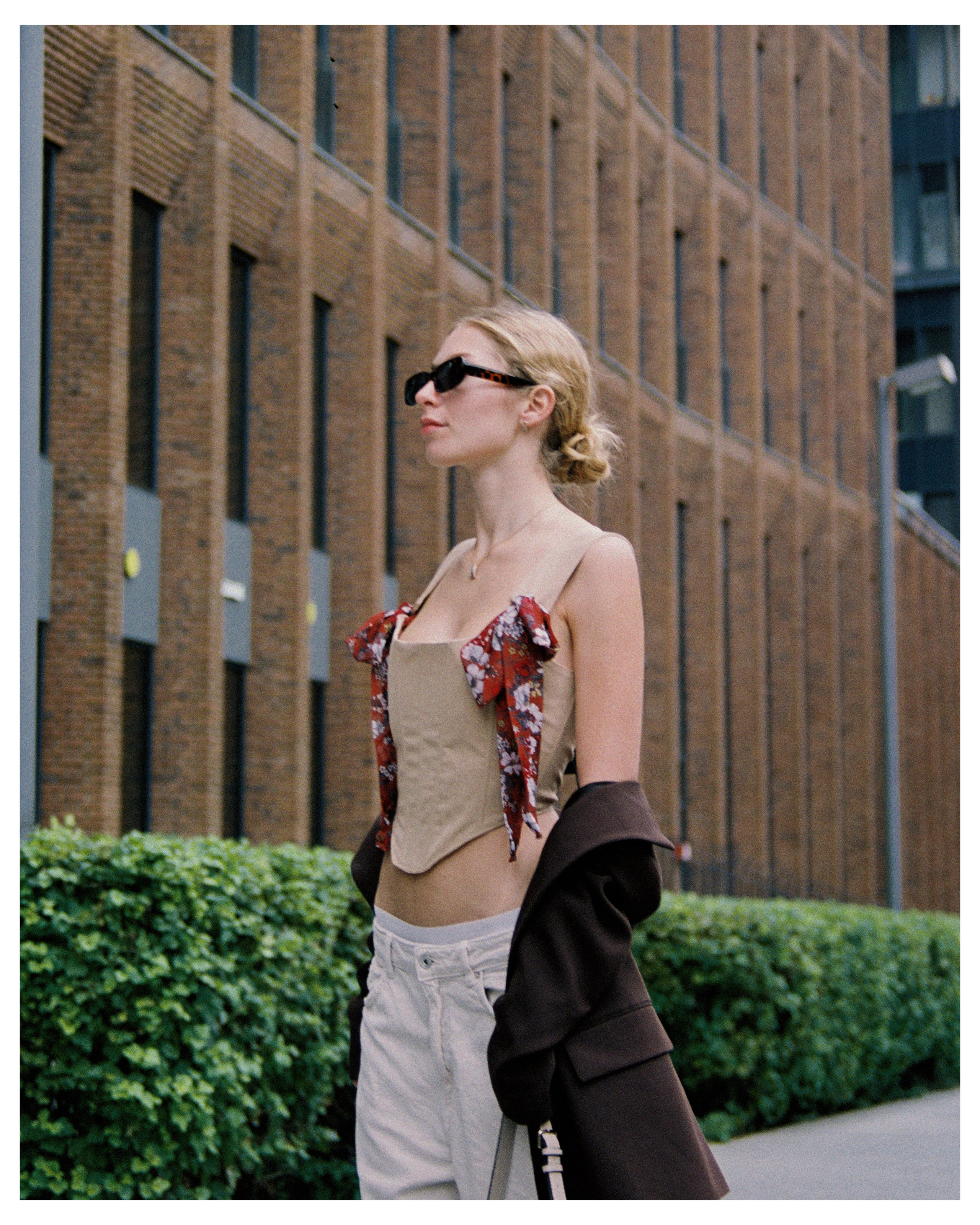 QLING.STUDIO'23. ANNA — PHOTOGRAPHER