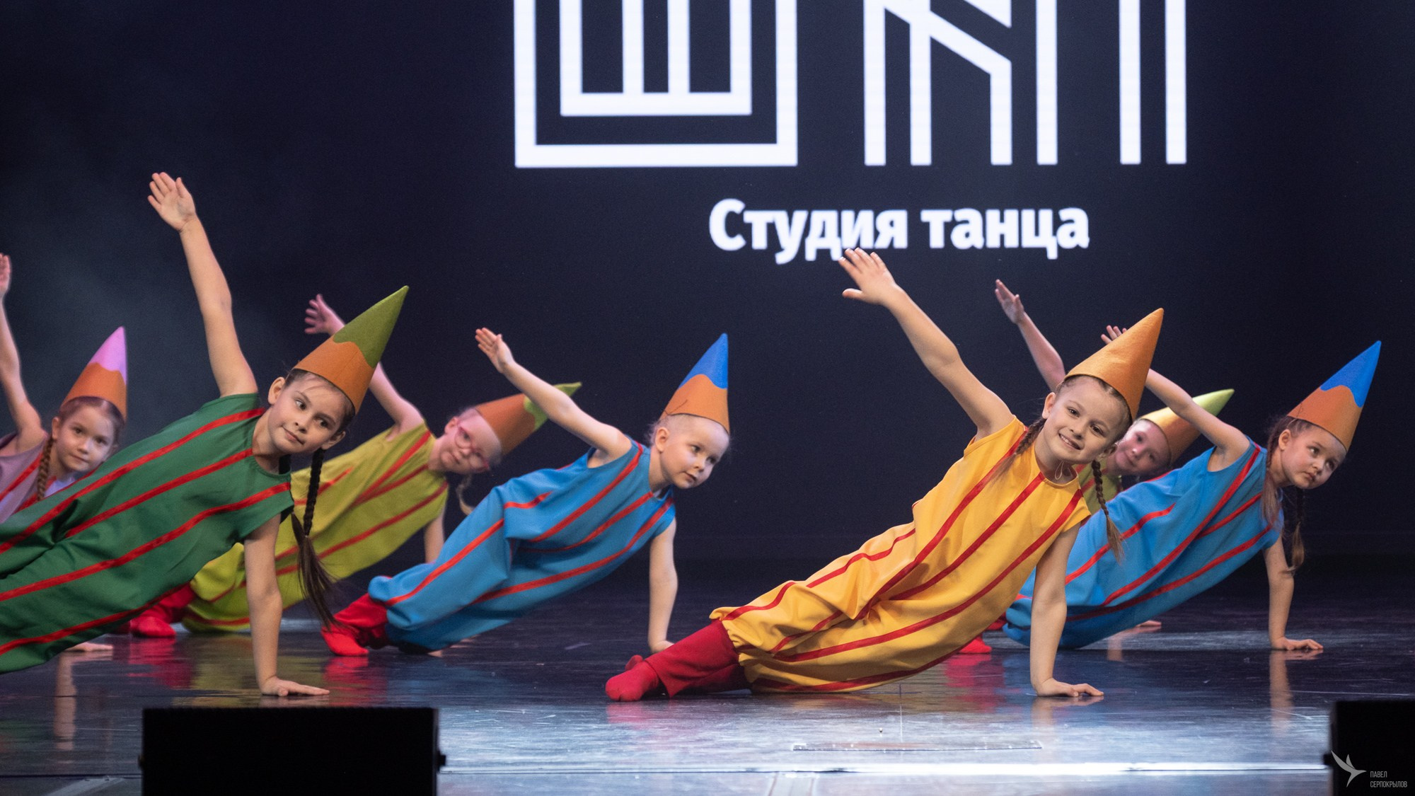 Отчетный концерт студии танца «ШАГ». Репортажный фотограф в Казани Павел Серпокрылов