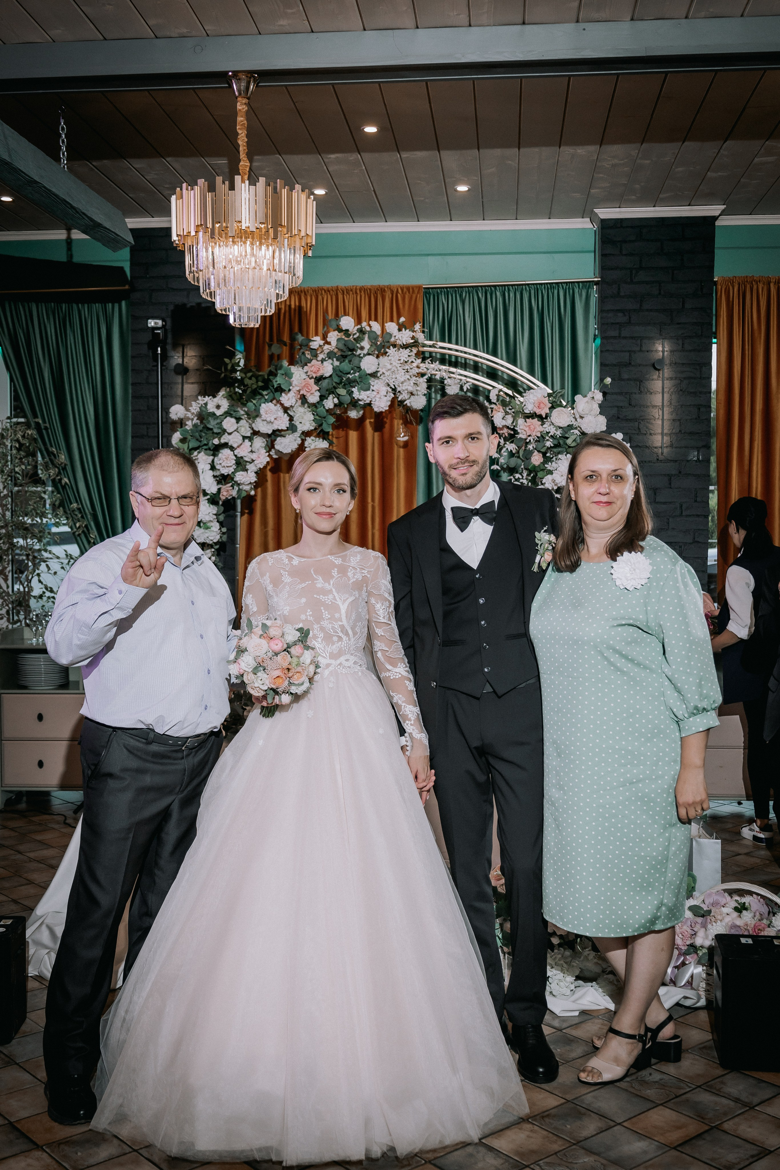 Свадебный день. Дарья и Джем. Свадебная фотография. Арина Рубах