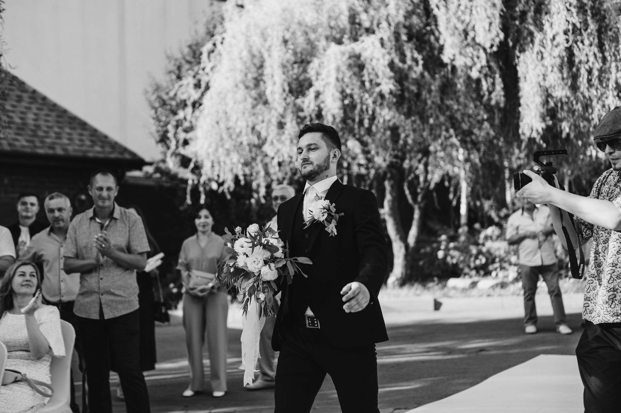 Даниил и Валерия. Черная утка. Полный день. Фотограф Екатерина Бочарникова