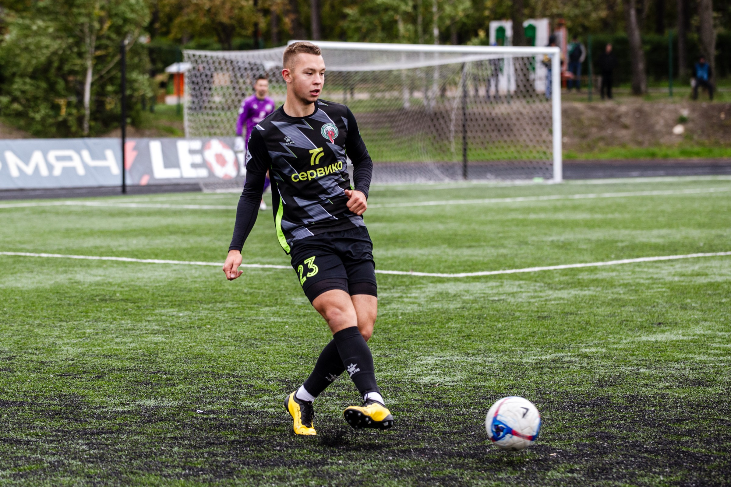 Первенство России по футболу LEON-Вторая лига Б | ФК Иркутск — Космос (Долгопрудный) | 14.09.25. Фотограф в Иркутске Евгения Айвазова