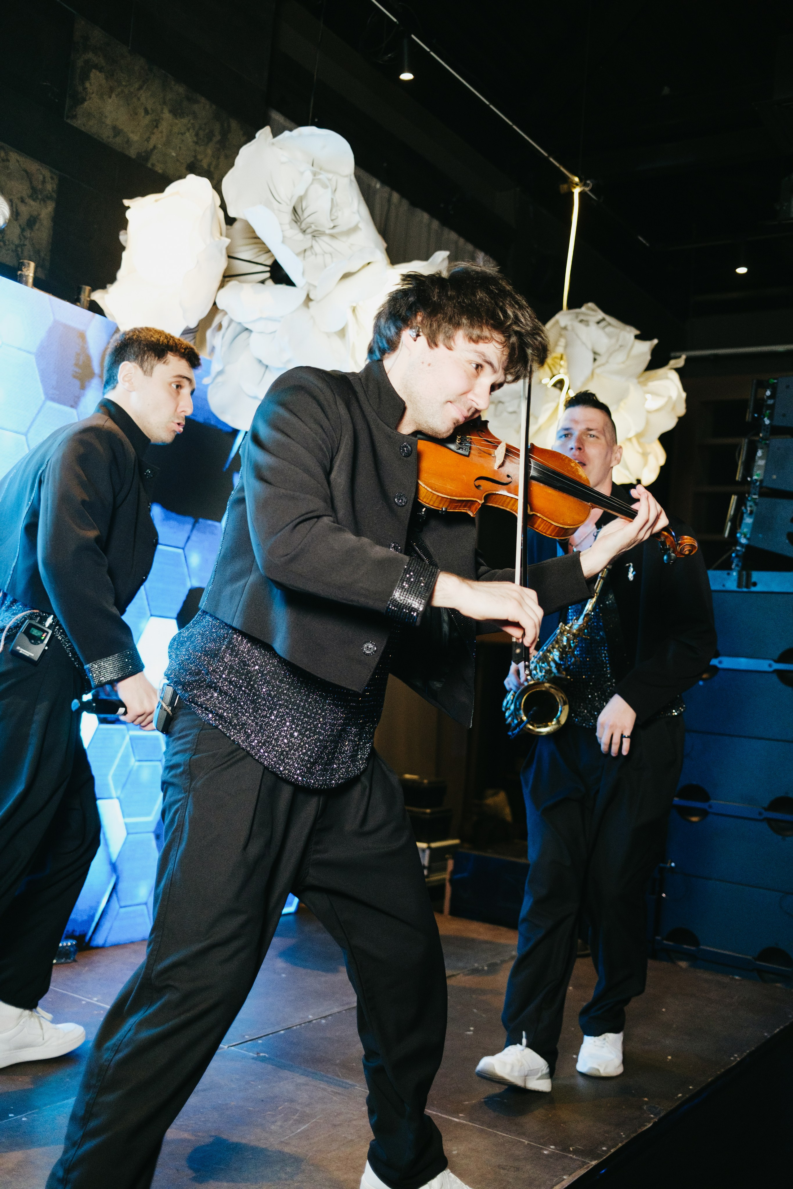 Корпоратив в Сириусу (Адлер) 10 лет компании. Свадебный фотограф Денис Ожигин в Краснодаре и крае. Эмоциональная и стильная съемка вашего дня