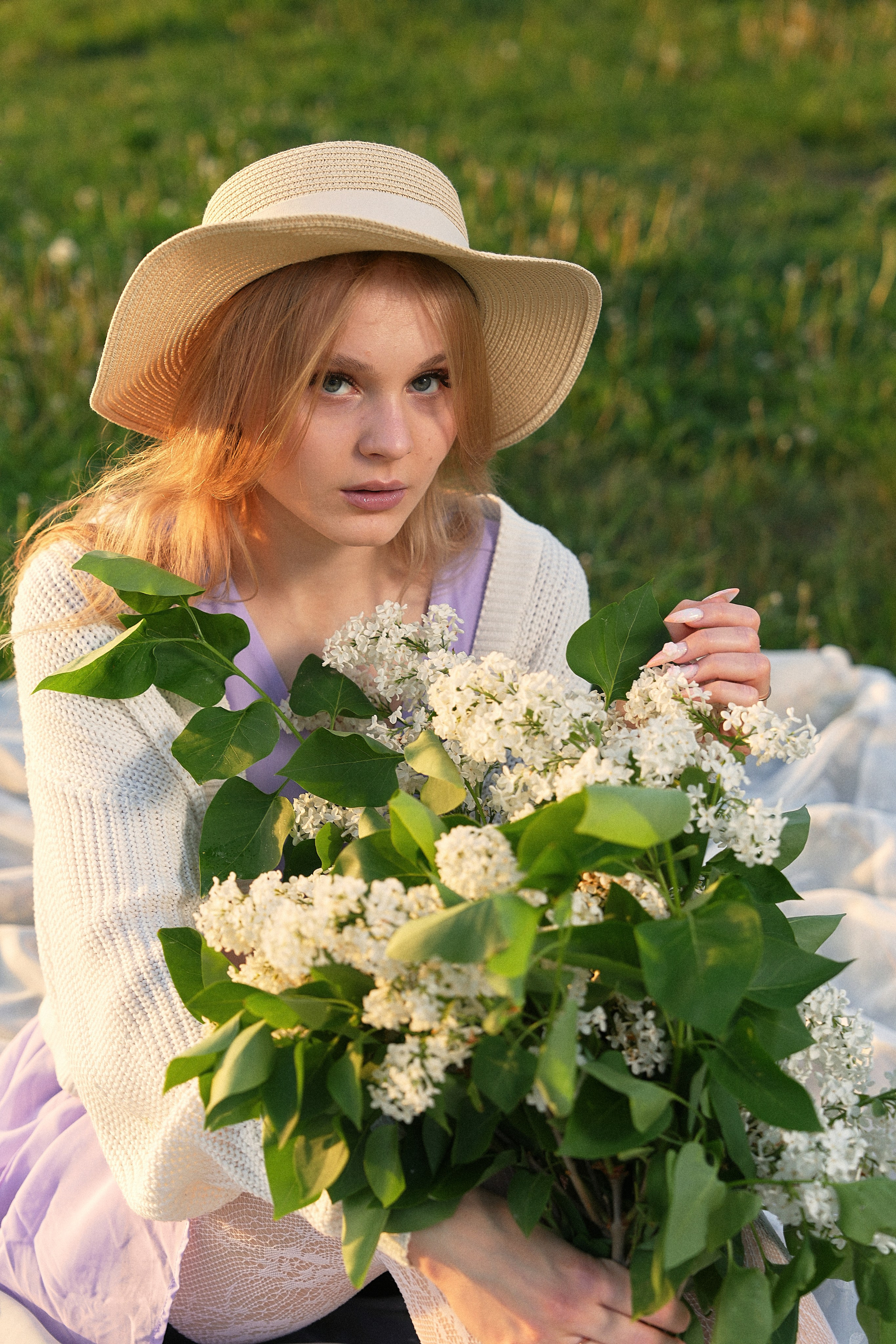 Съемка Кати с сиренью на закате. Фотограф Светлана Боровикова в Домодедове