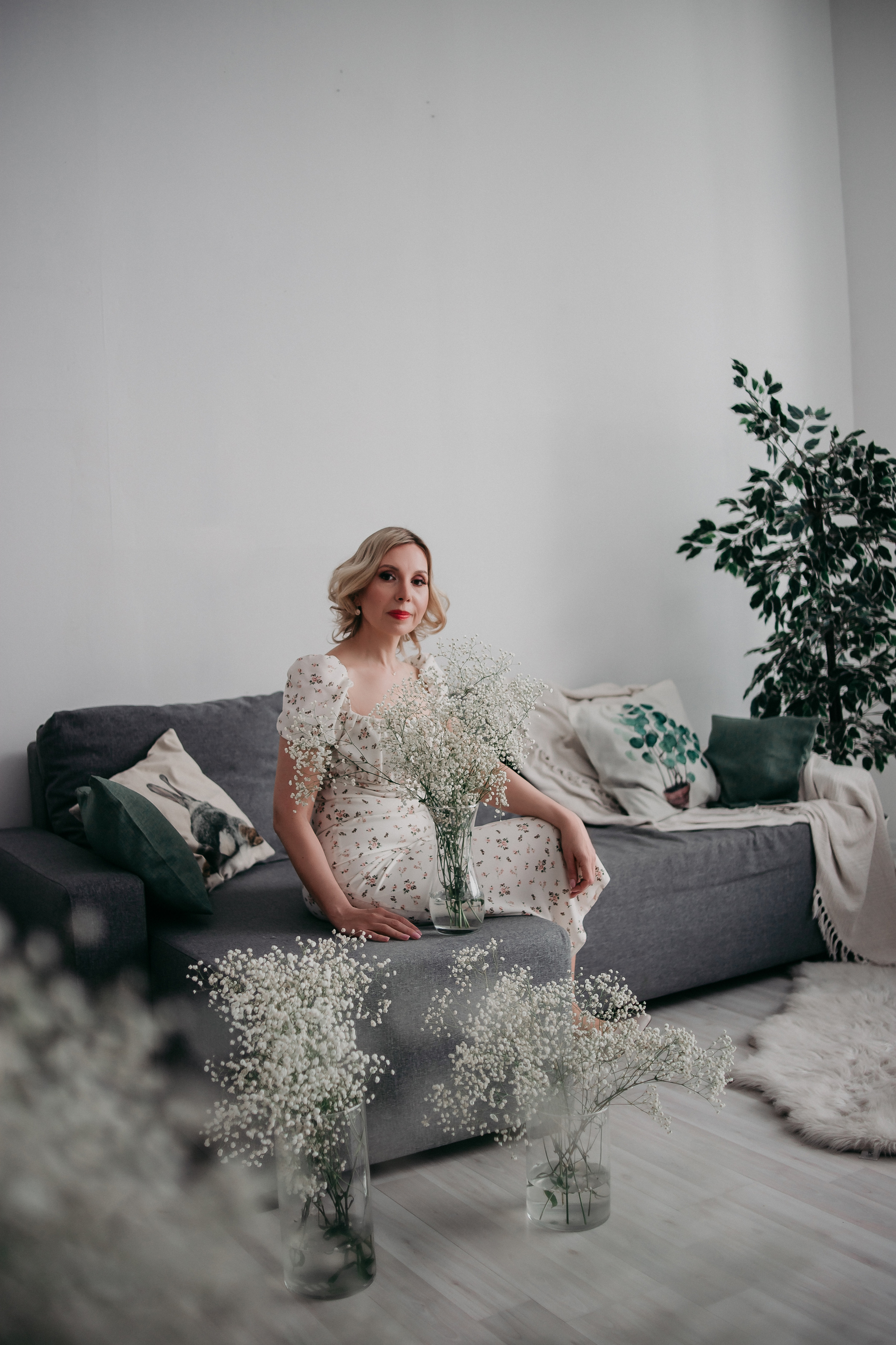 Юлия. Фотосессия в цветах. Фотограф Регина Крикунова г. Красноярск