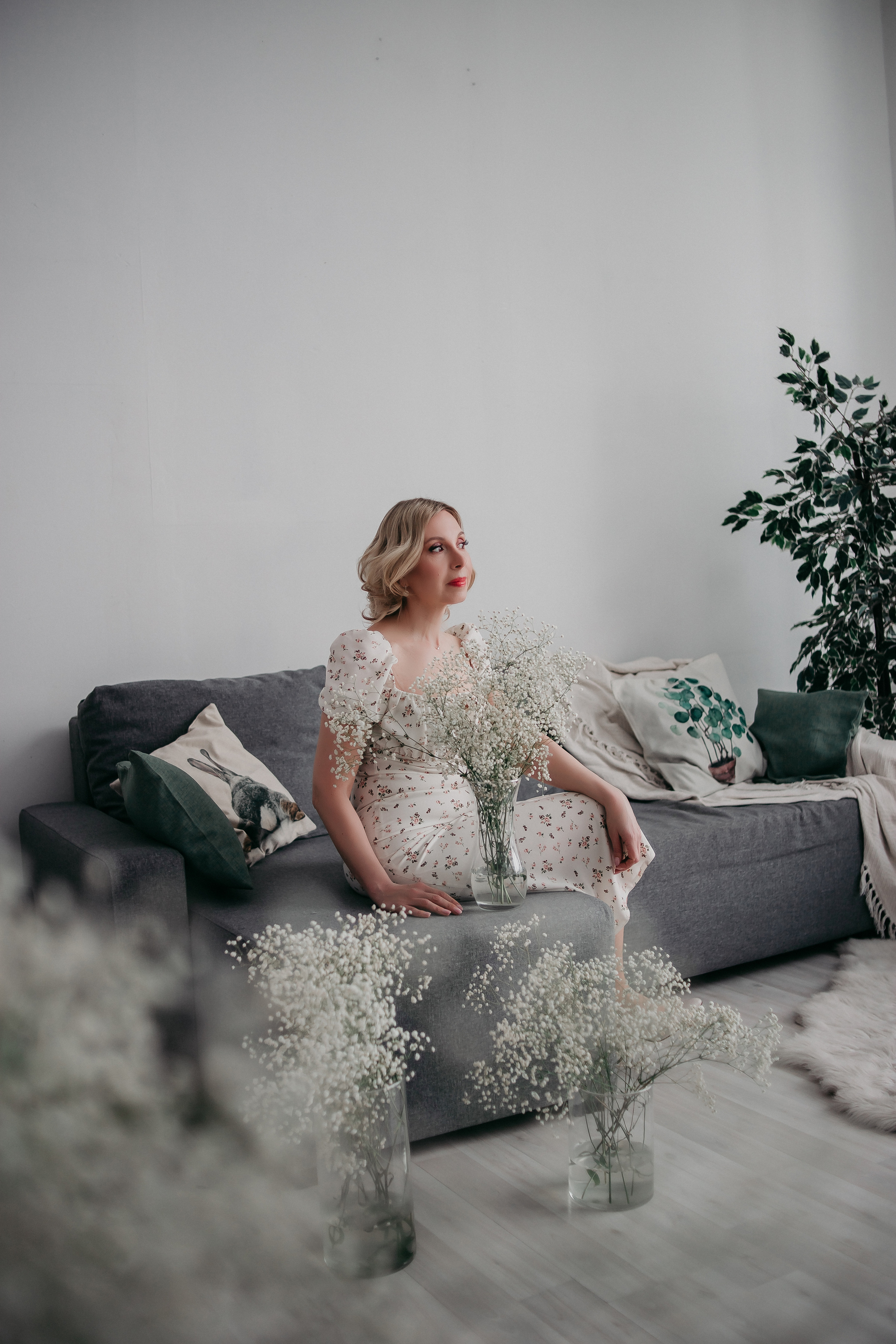 Юлия. Фотосессия в цветах. Фотограф Регина Крикунова г. Красноярск