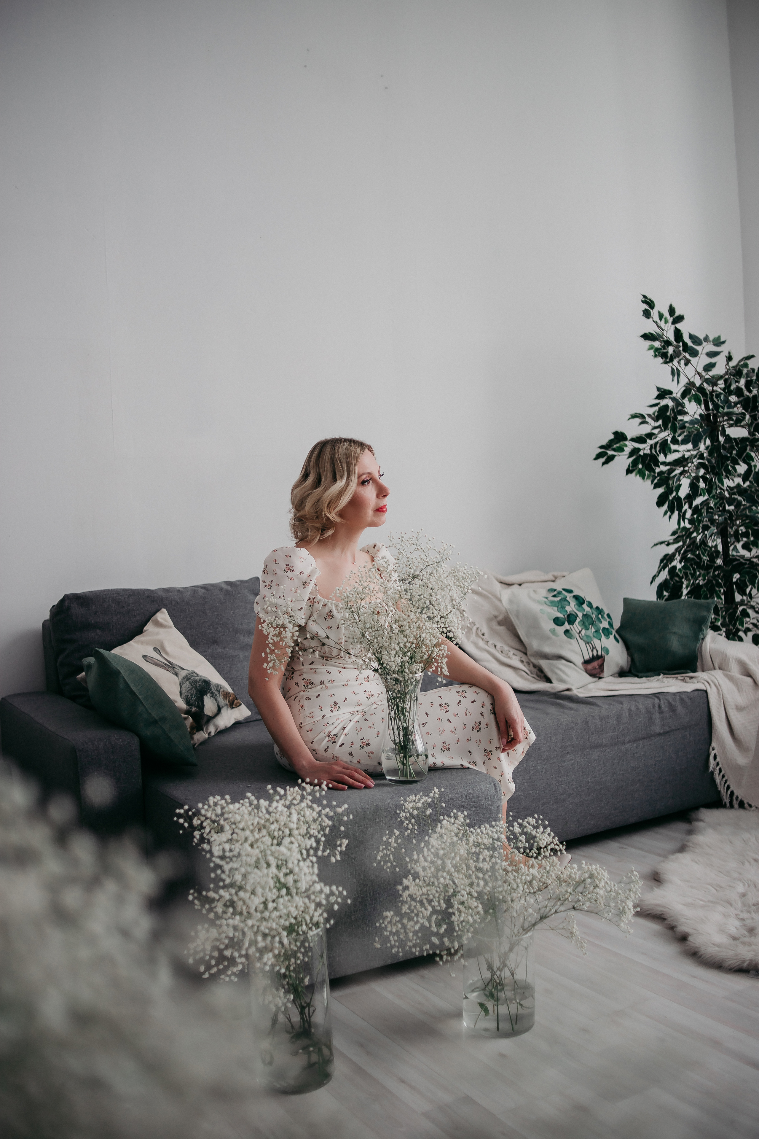 Юлия. Фотосессия в цветах. Фотограф Регина Крикунова г. Красноярск