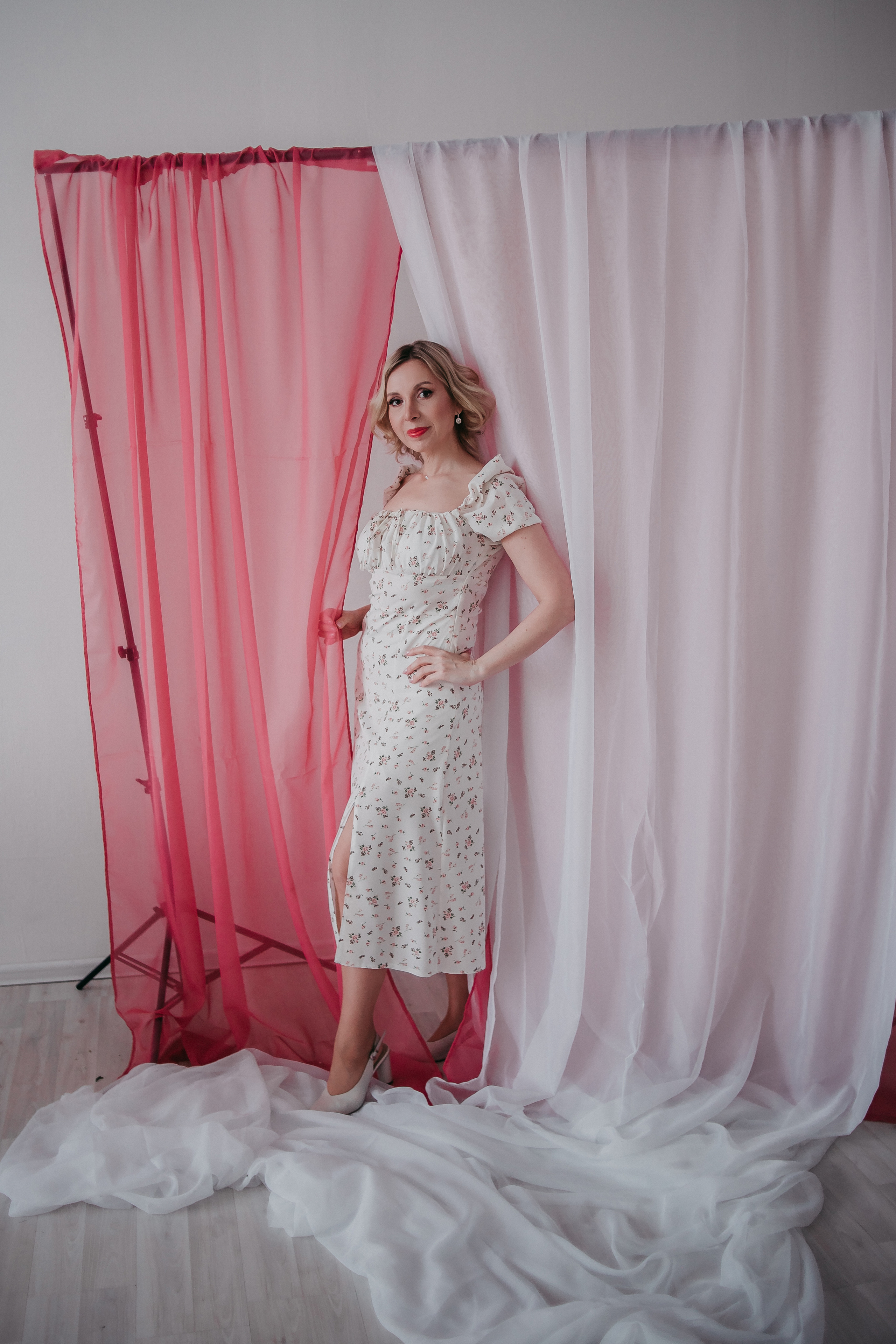 Юлия. Фотосессия в цветах. Фотограф Регина Крикунова г. Красноярск