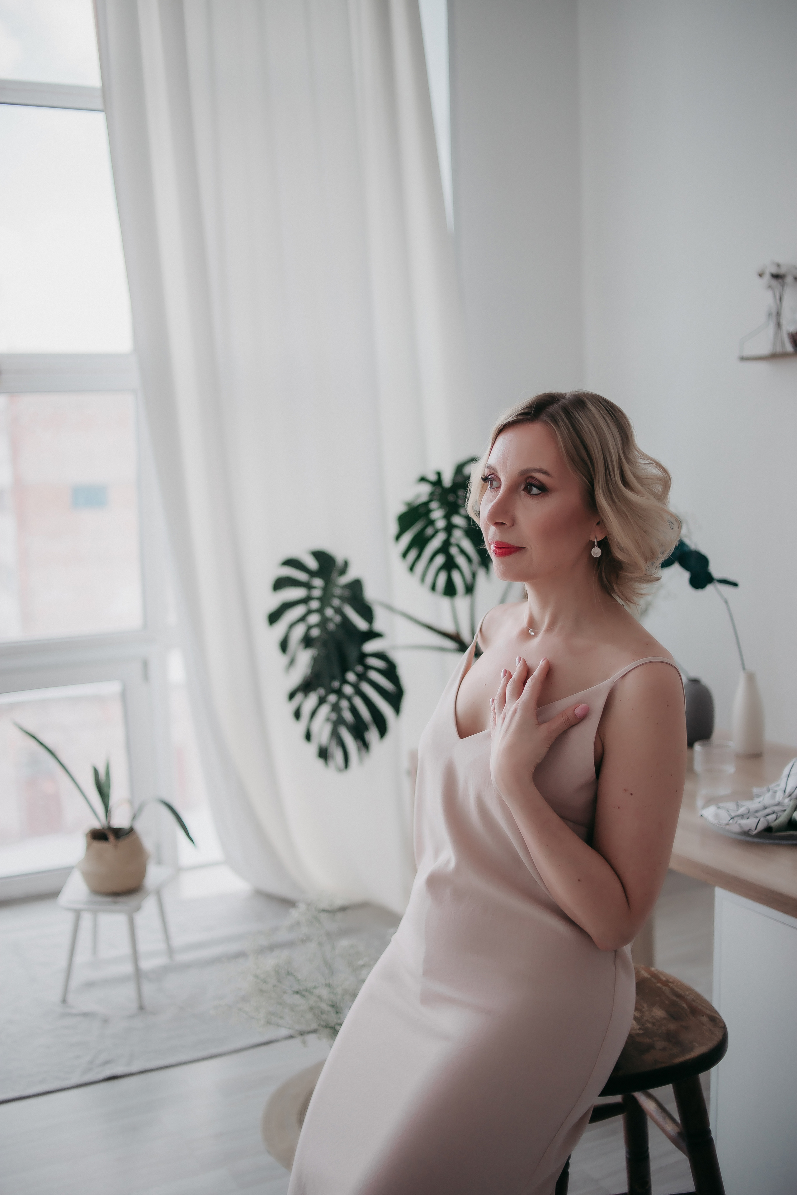 Юлия. Фотосессия в цветах. Фотограф Регина Крикунова г. Красноярск