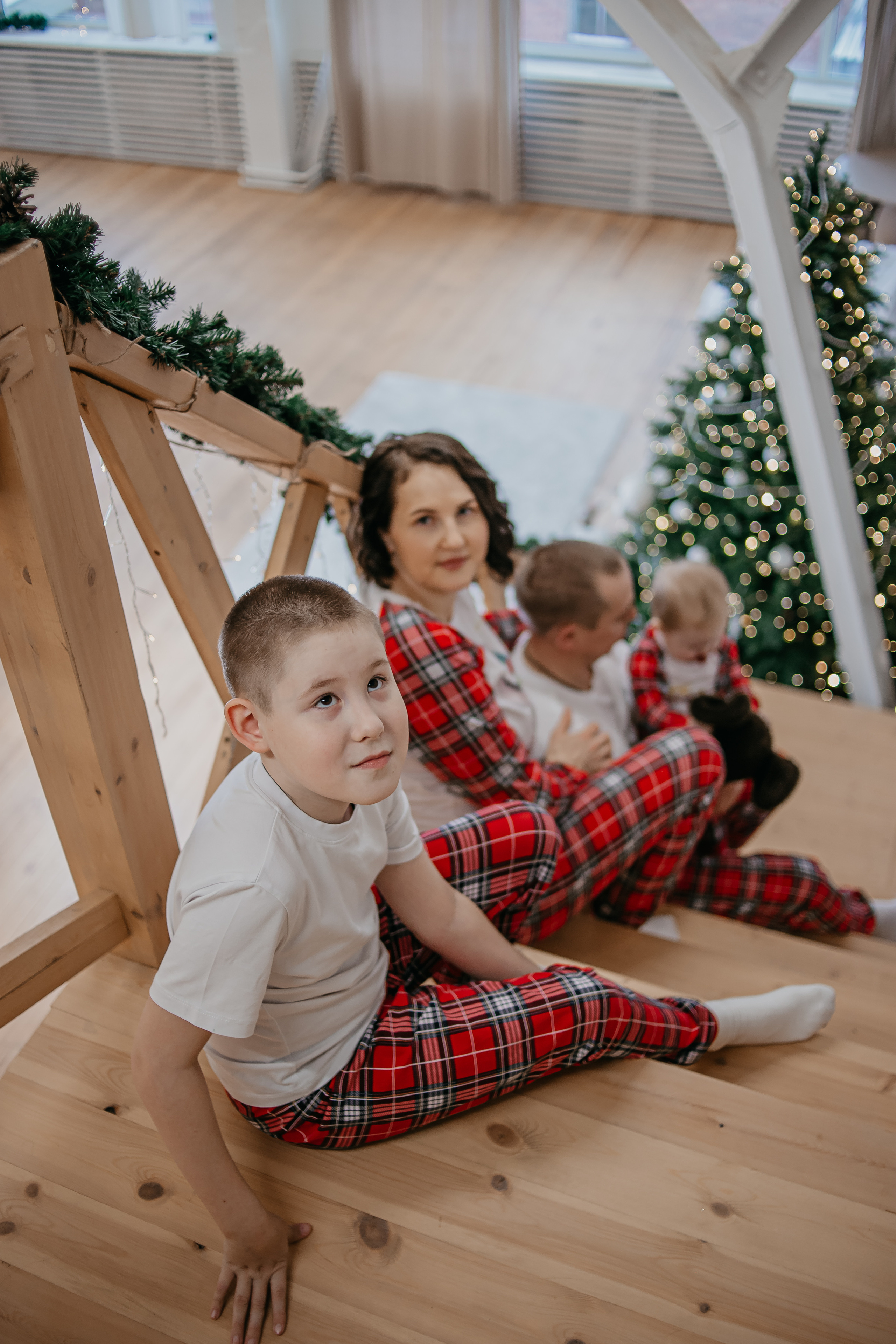 Семейная новогодняя съёмка. Иван, Евгения, Богдан, Агата. Фотограф Регина Крикунова г. Красноярск