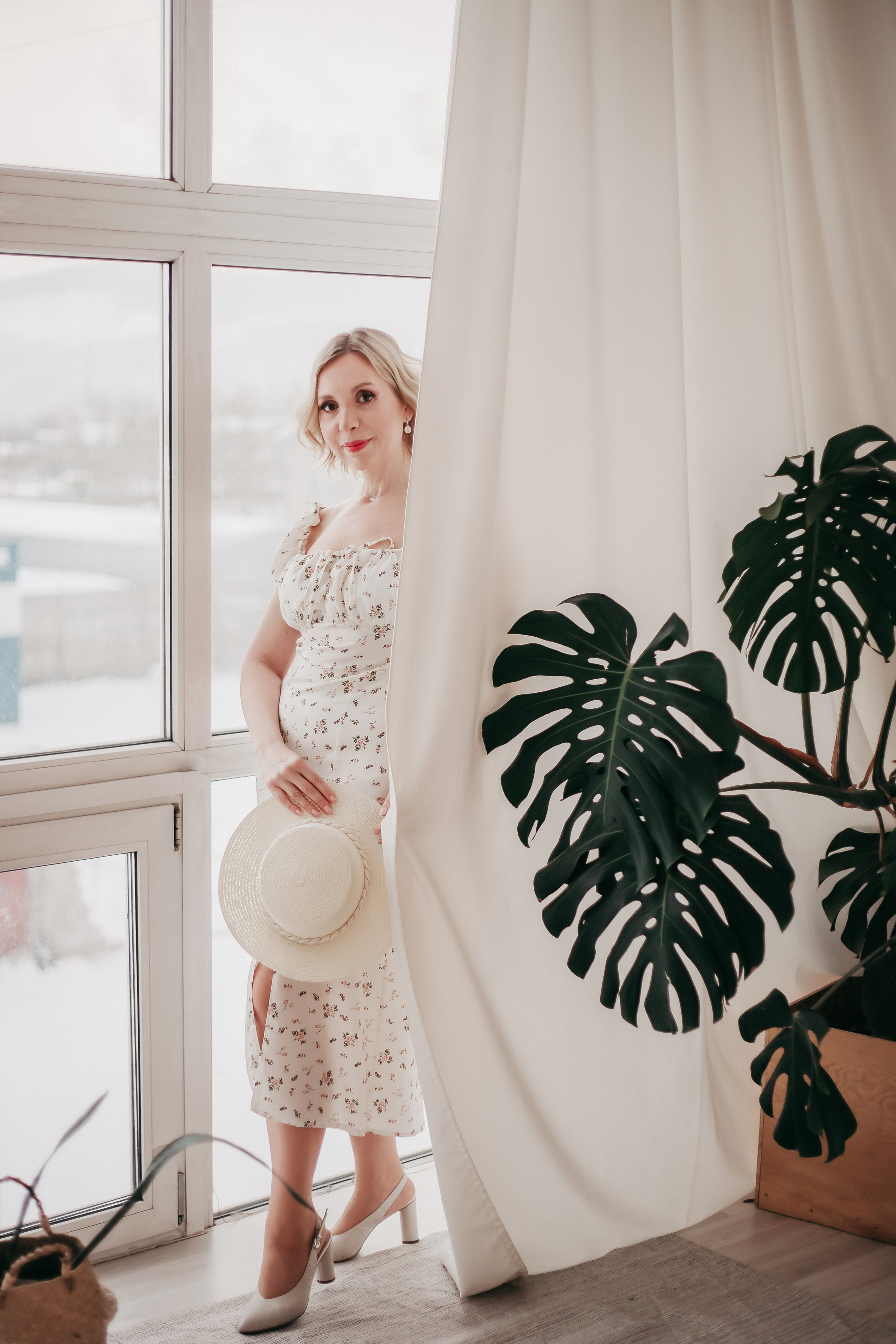 Юлия. Фотосессия в цветах. Фотограф Регина Крикунова г. Красноярск