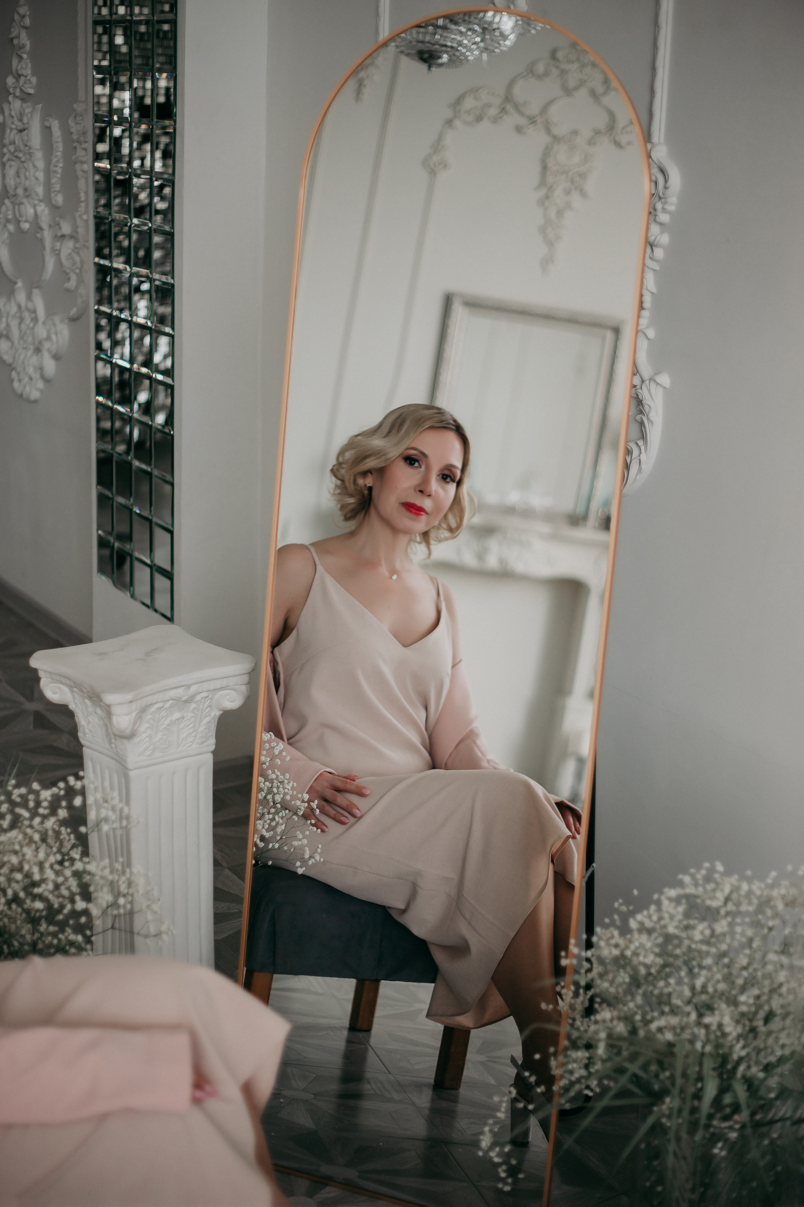 Юлия. Фотосессия в цветах. Фотограф Регина Крикунова г. Красноярск