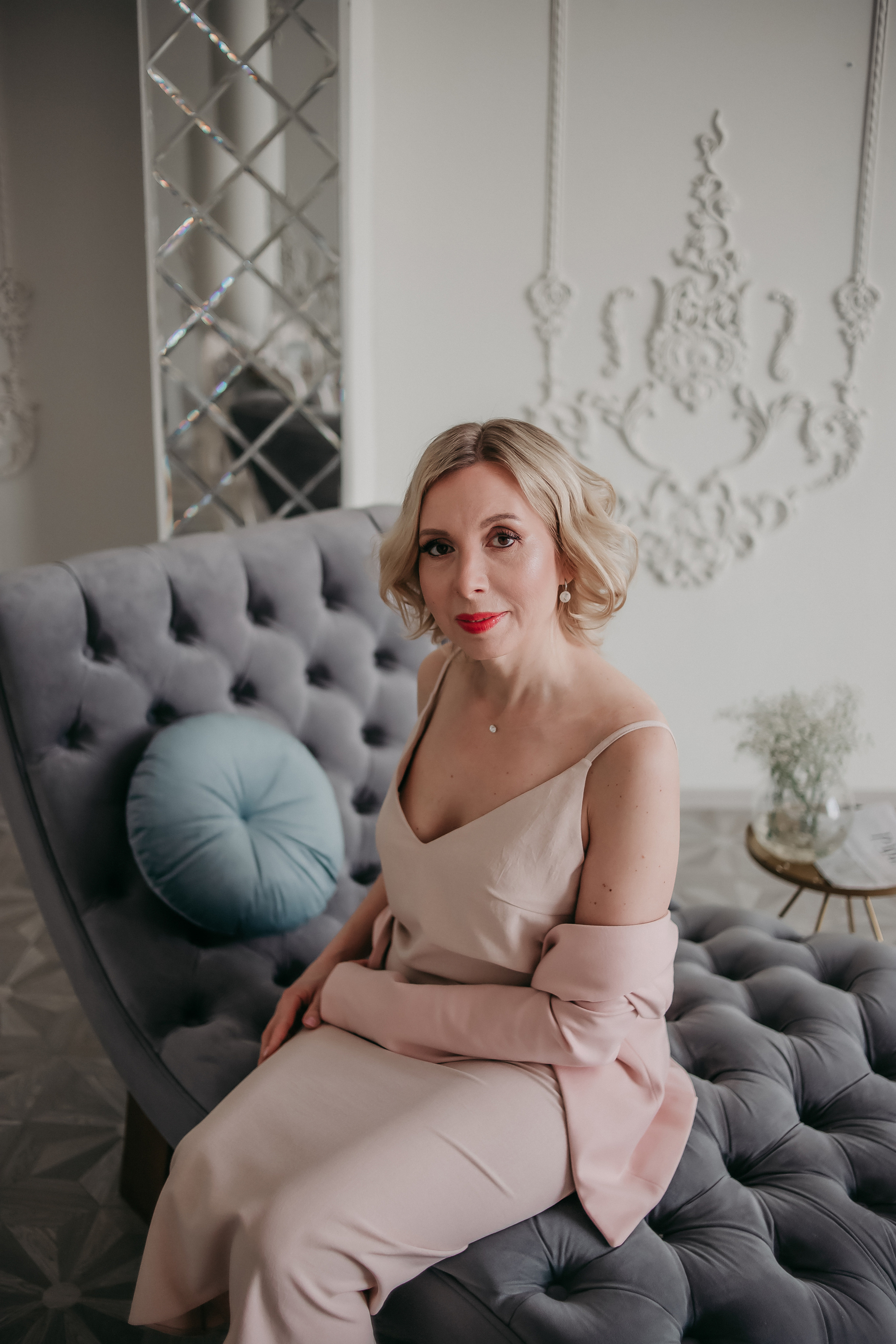 Юлия. Фотосессия в цветах. Фотограф Регина Крикунова г. Красноярск