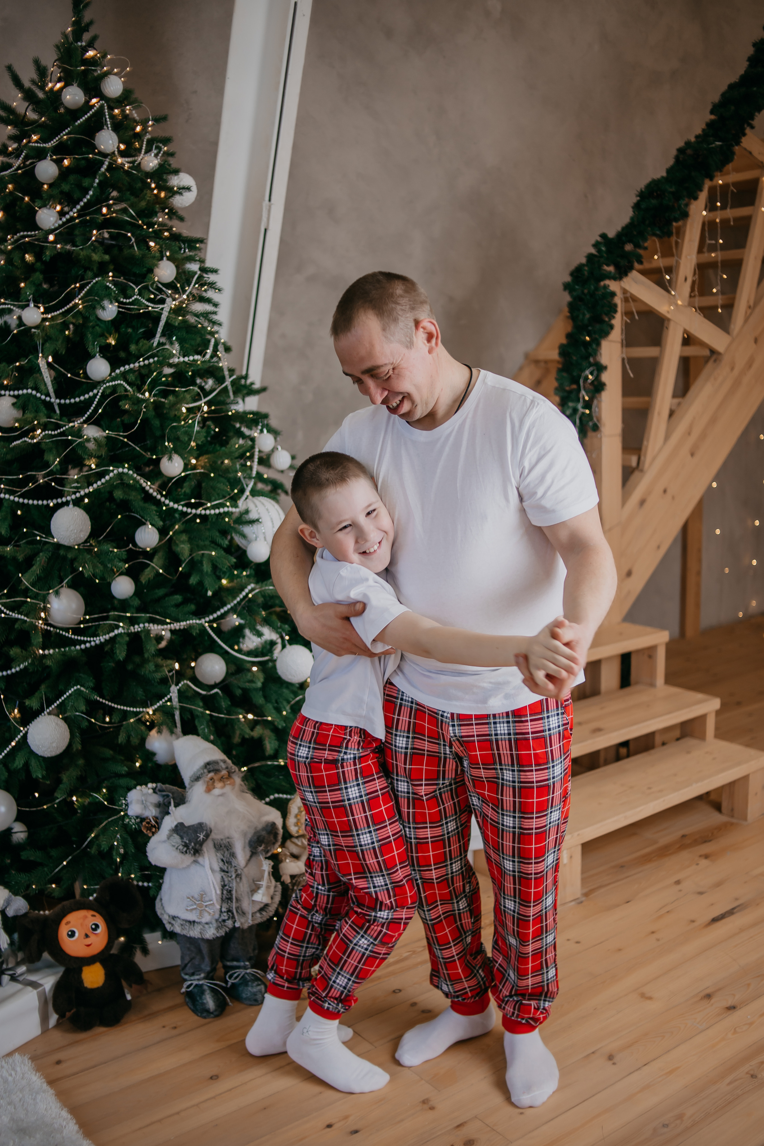 Семейная новогодняя съёмка. Иван, Евгения, Богдан, Агата. Фотограф Регина Крикунова г. Красноярск