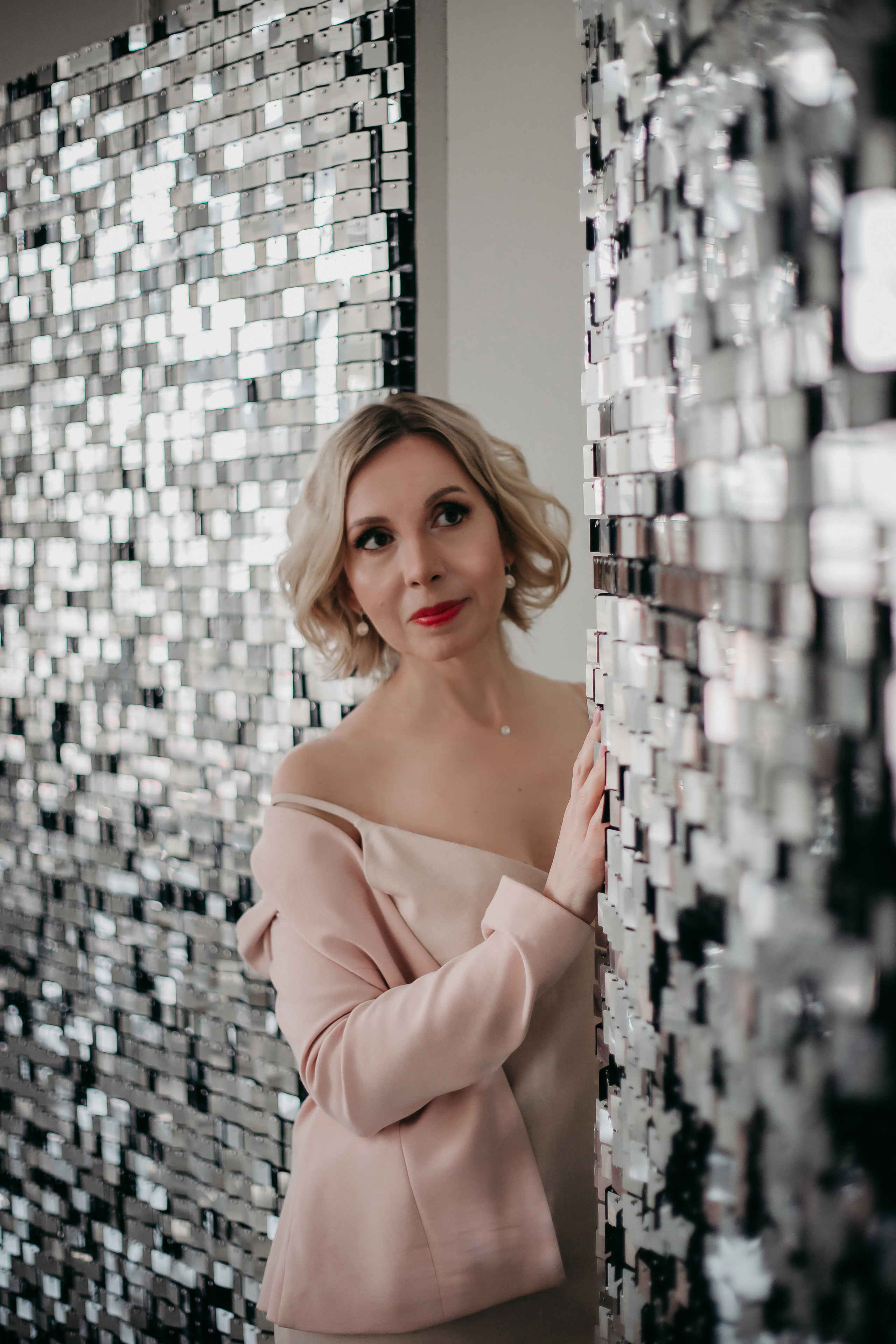 Юлия. Фотосессия в цветах. Фотограф Регина Крикунова г. Красноярск