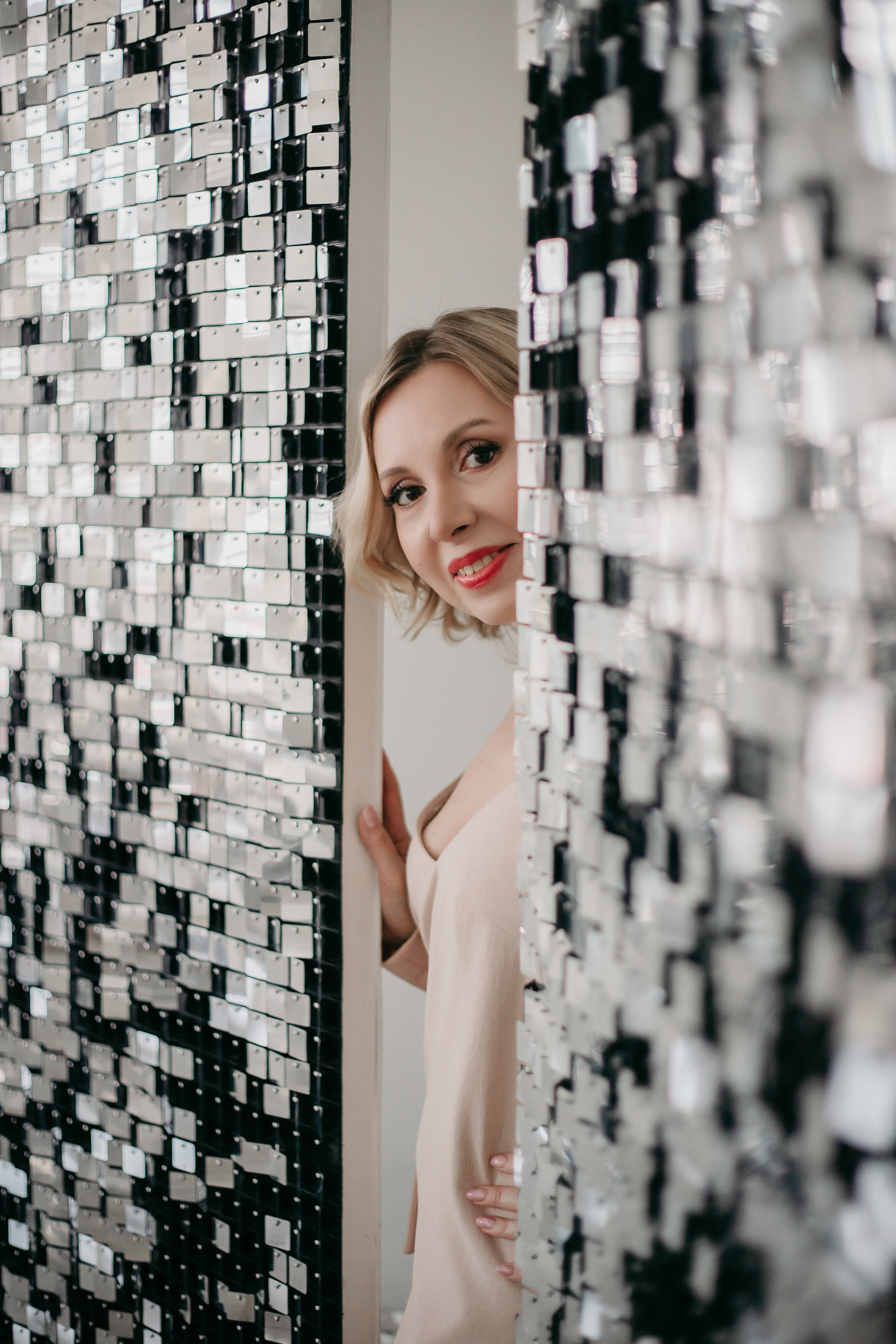 Юлия. Фотосессия в цветах. Фотограф Регина Крикунова г. Красноярск