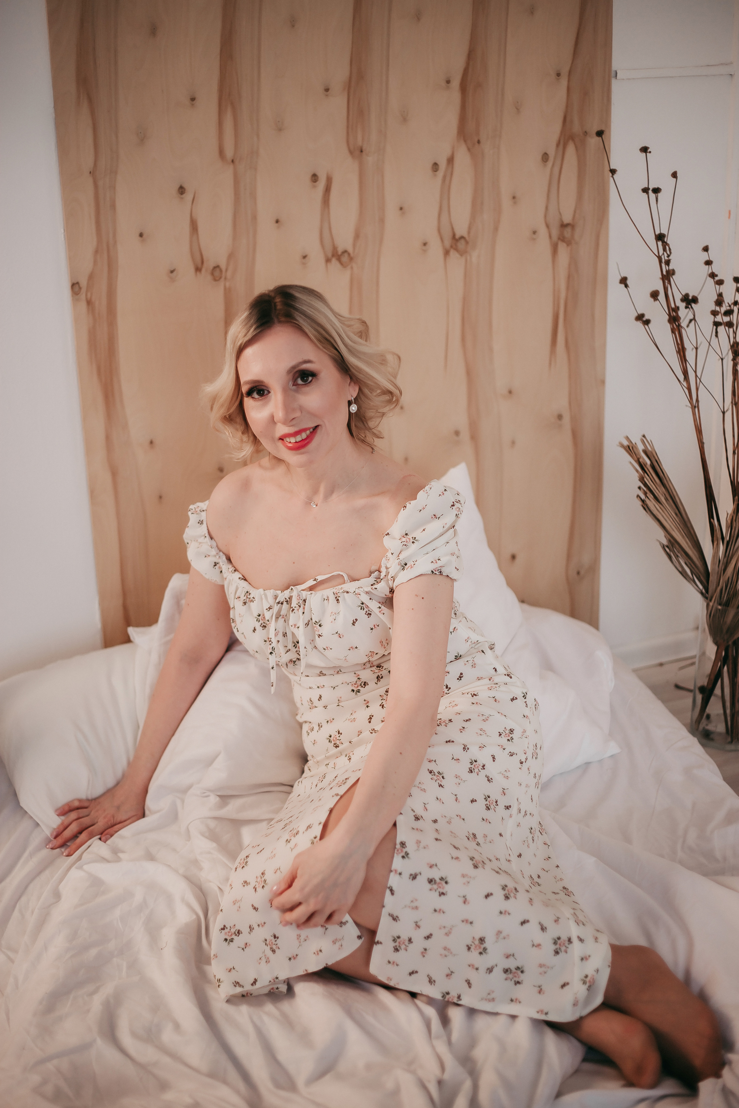 Юлия. Фотосессия в цветах. Фотограф Регина Крикунова г. Красноярск