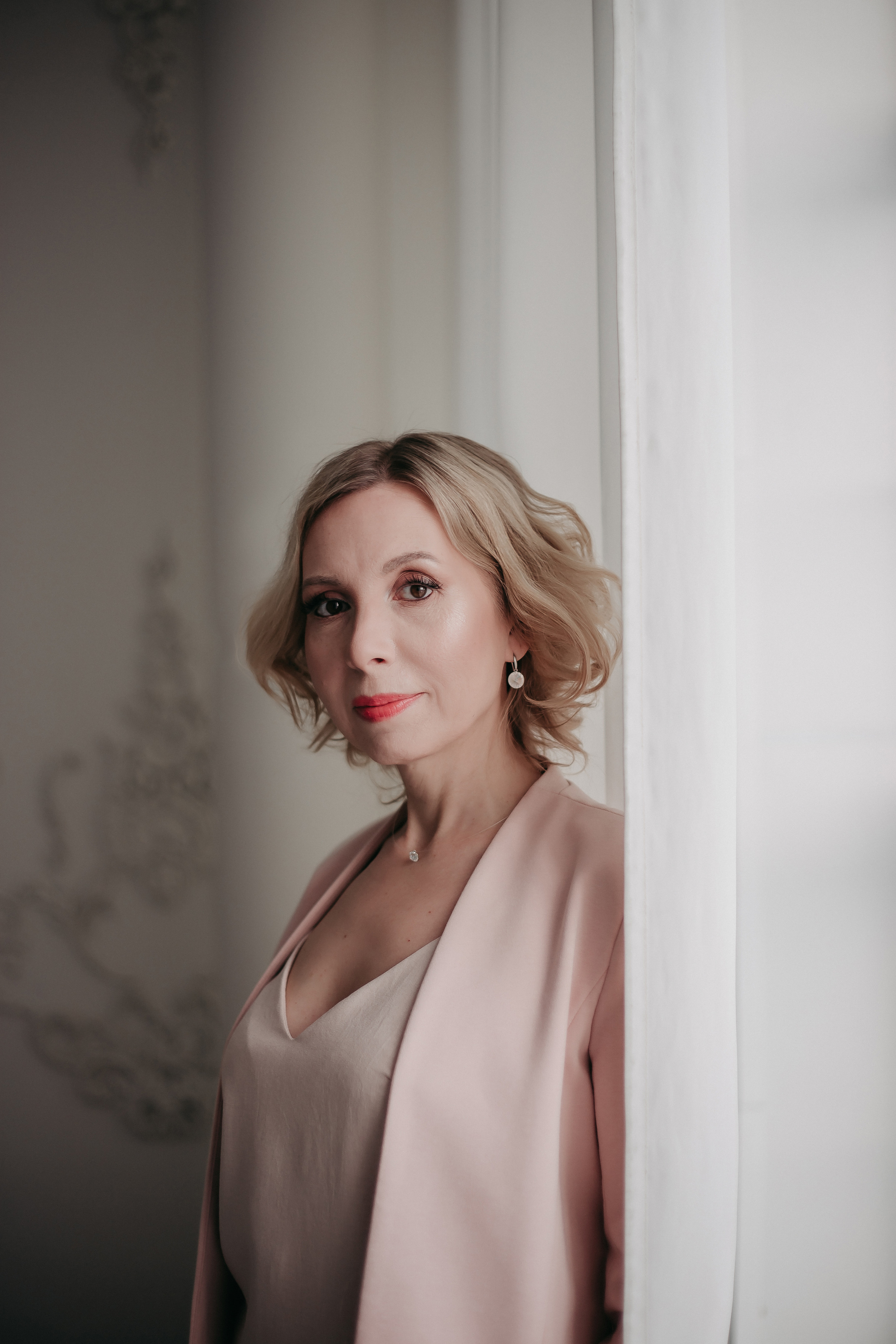 Юлия. Фотосессия в цветах. Фотограф Регина Крикунова г. Красноярск