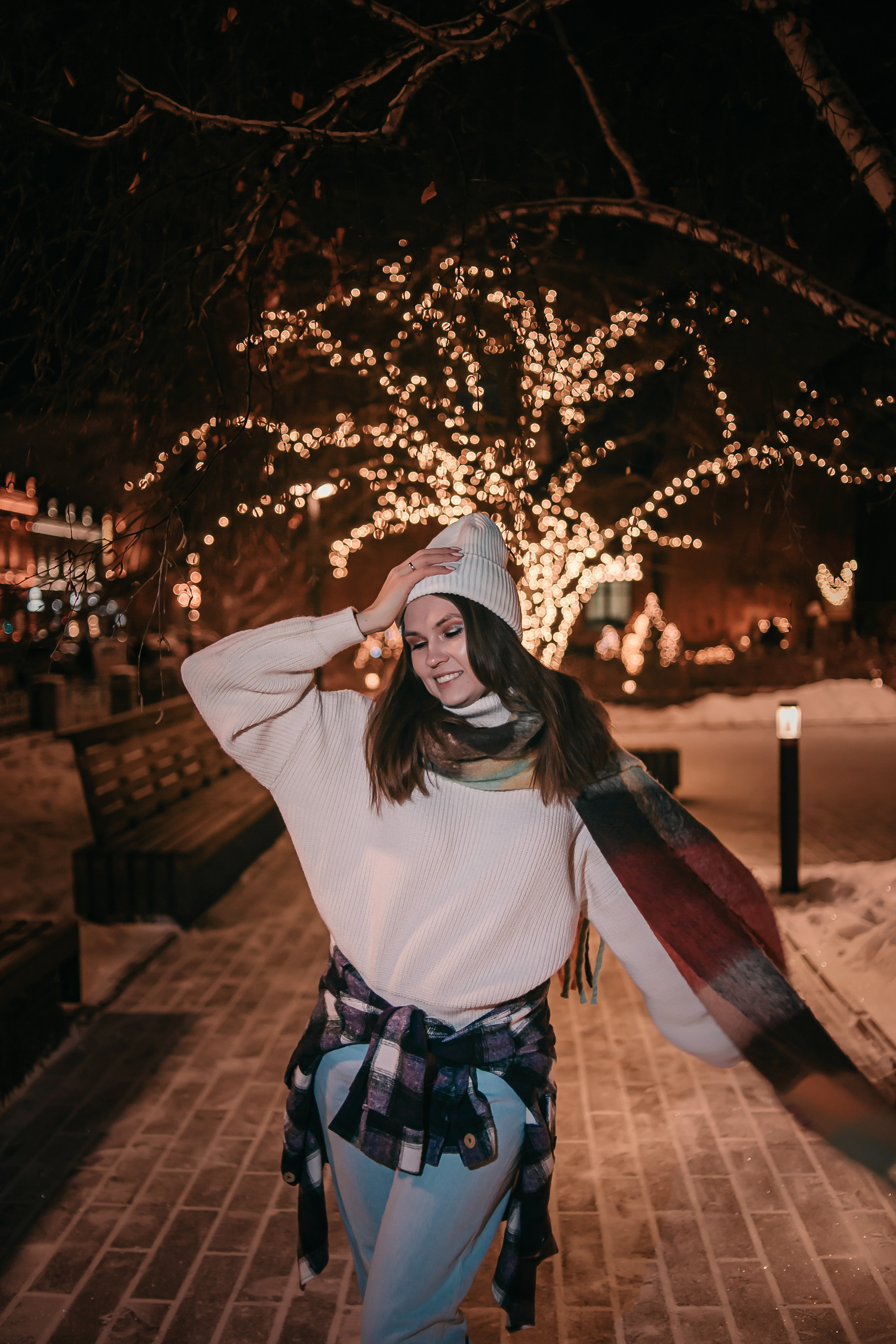 Виктория. Прогулка с мандаринами и ёлкой. Фотограф Регина Крикунова г. Красноярск