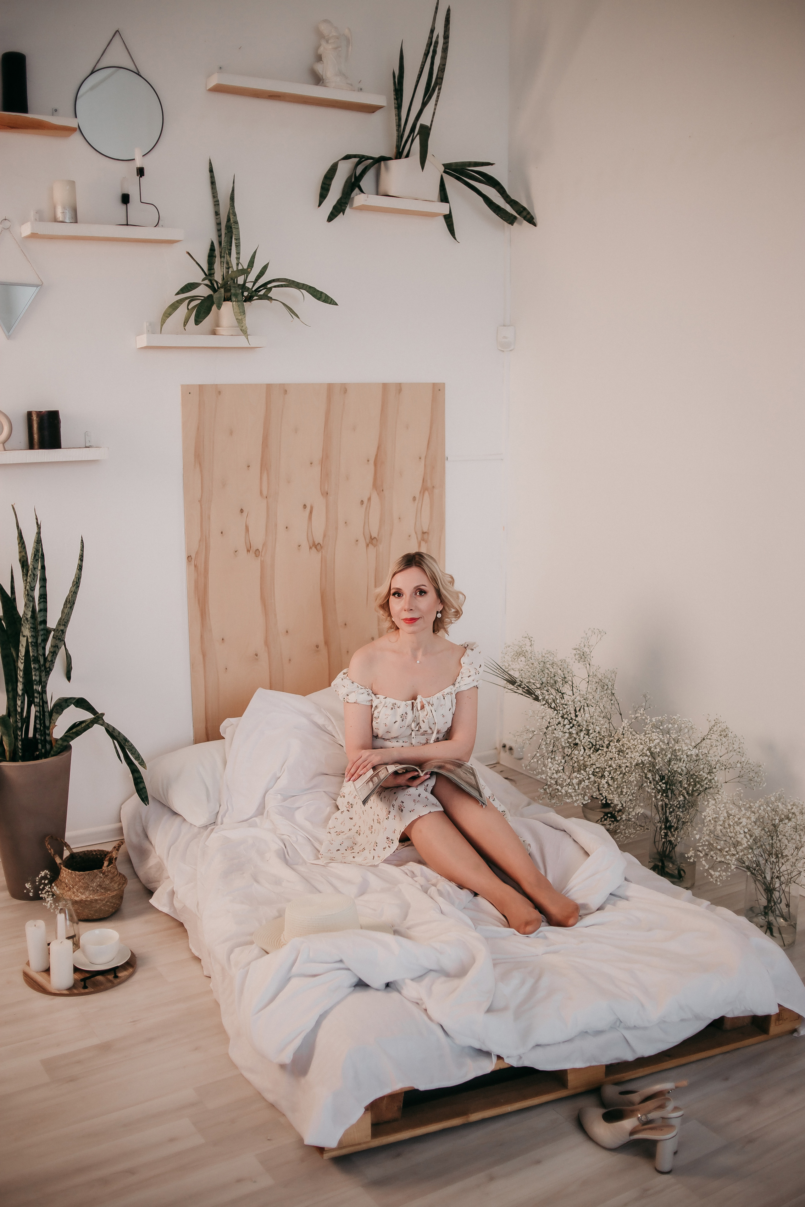 Юлия. Фотосессия в цветах. Фотограф Регина Крикунова г. Красноярск