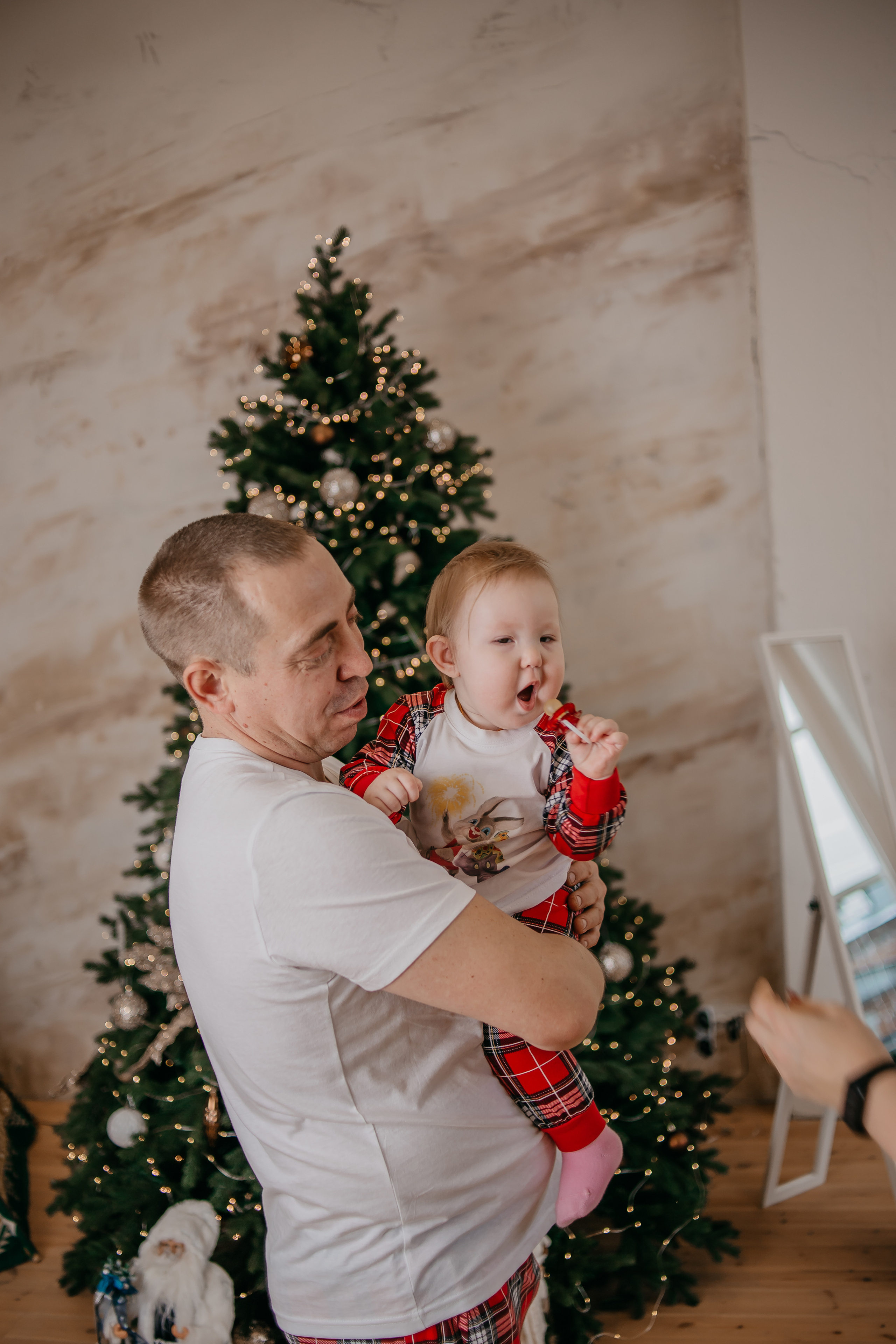 Семейная новогодняя съёмка. Иван, Евгения, Богдан, Агата. Фотограф Регина Крикунова г. Красноярск