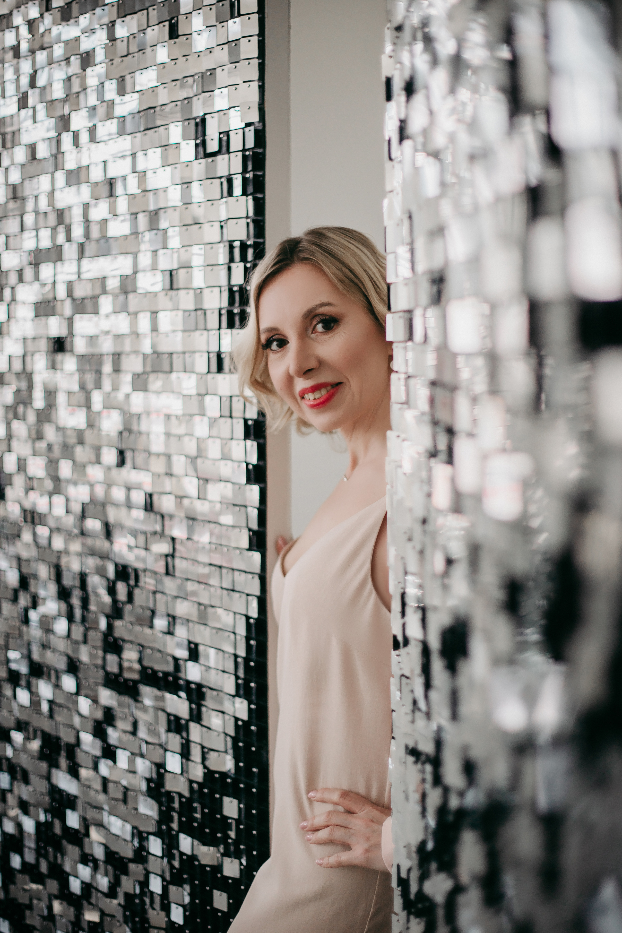 Юлия. Фотосессия в цветах. Фотограф Регина Крикунова г. Красноярск