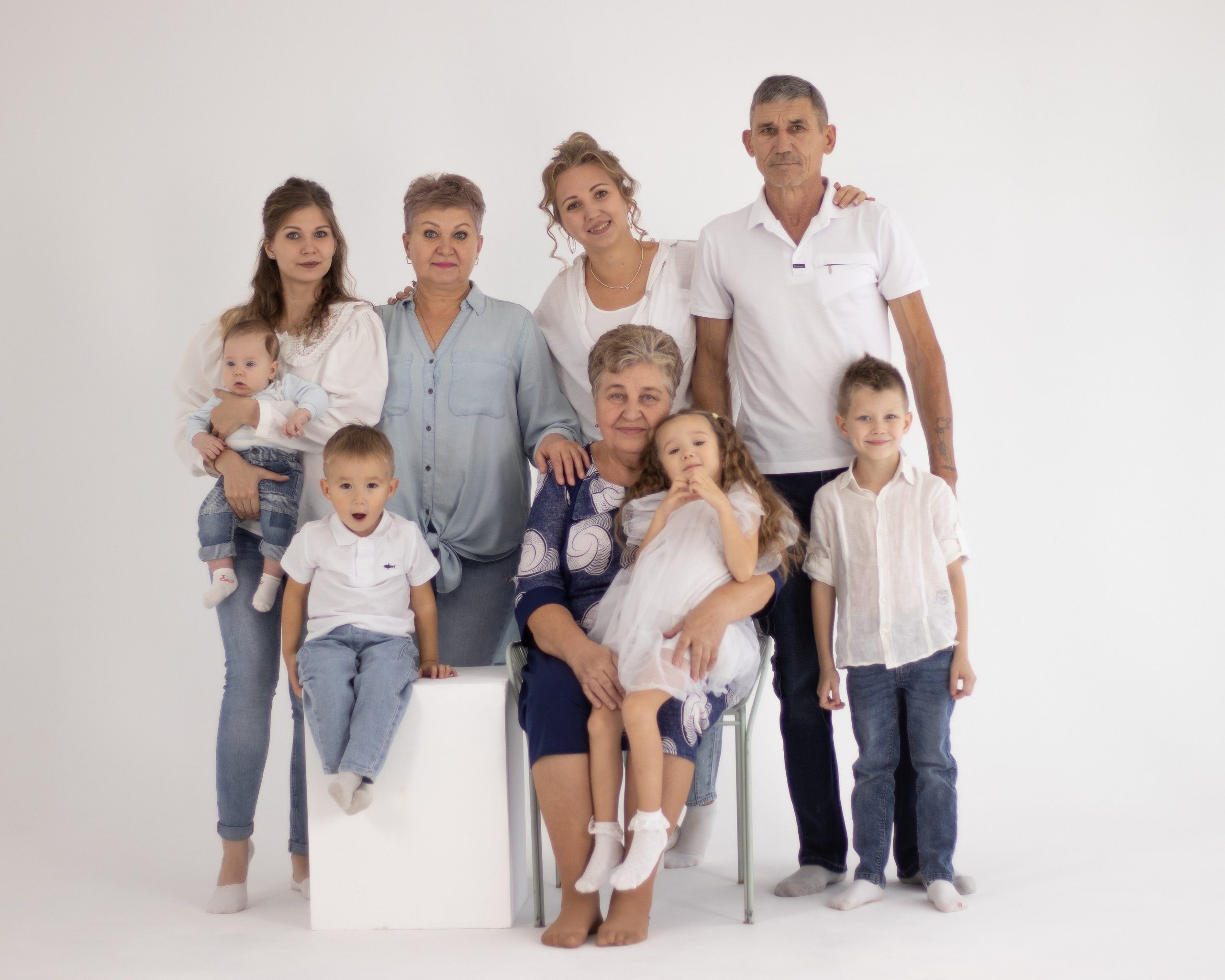 Студийная фотосессия. Фотограф в Астане, индивидуальная, семейная, домашняя фотосессия