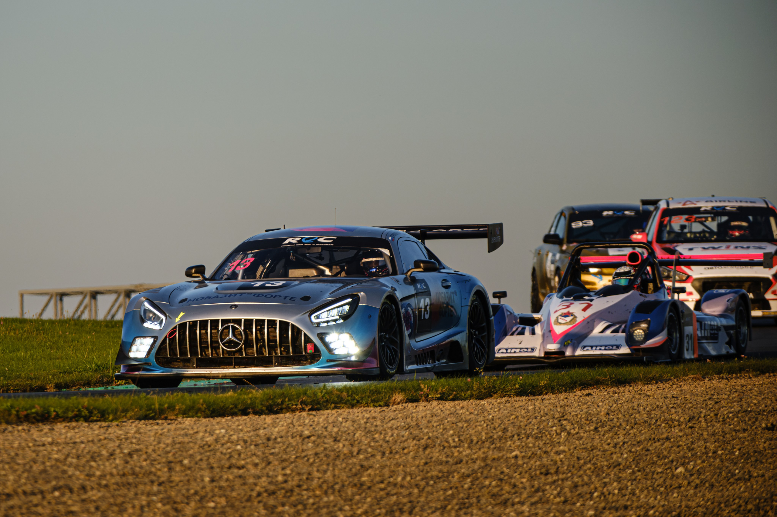 Российская серия гонок на выносливость. Авто и мотоспорт — фотограф Антон Медведев iCoguar