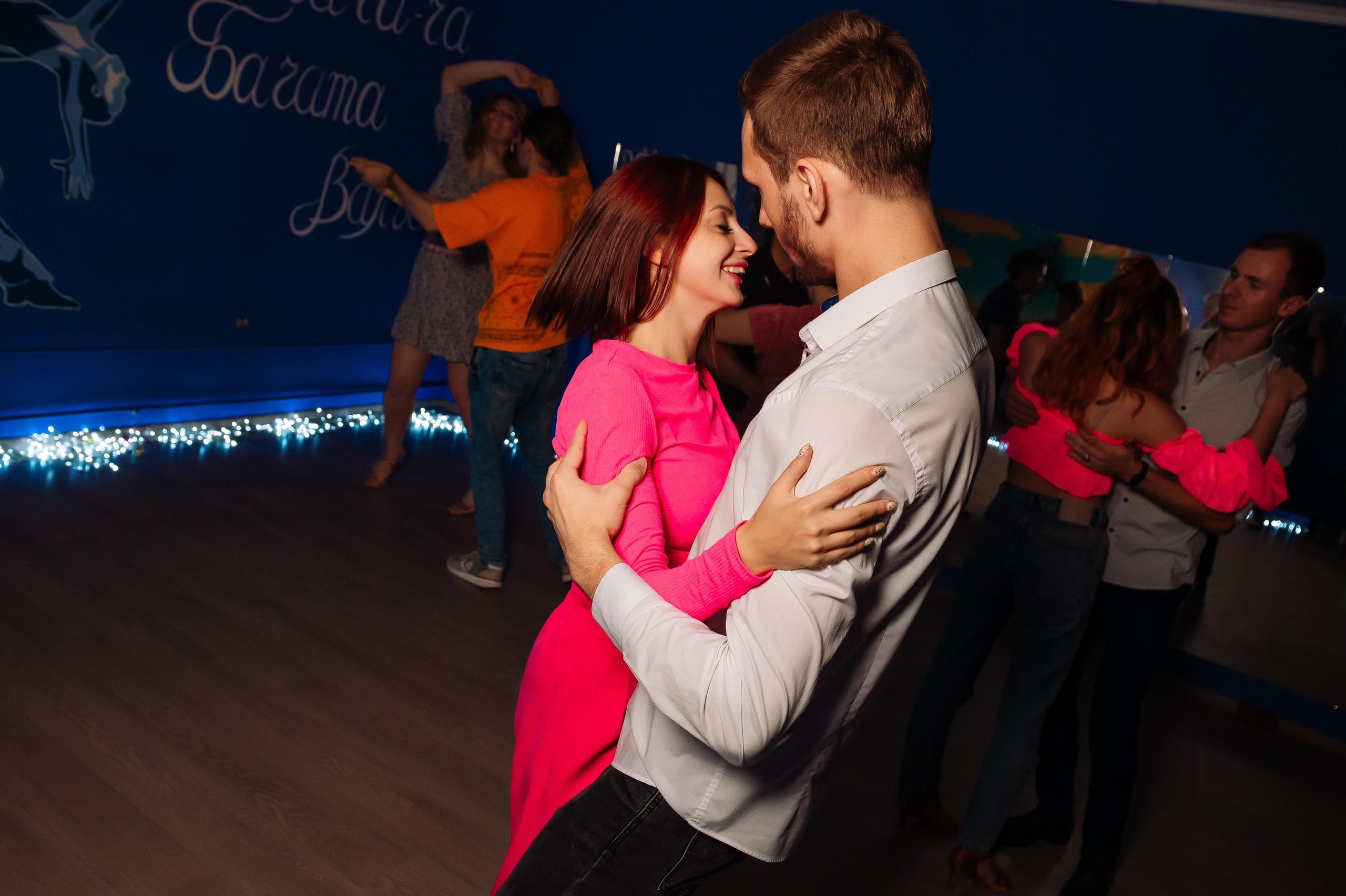 Школа социальных танцев Танцуют Все. Репортажный и свадебный фотограф в Курске Борис Захарчук