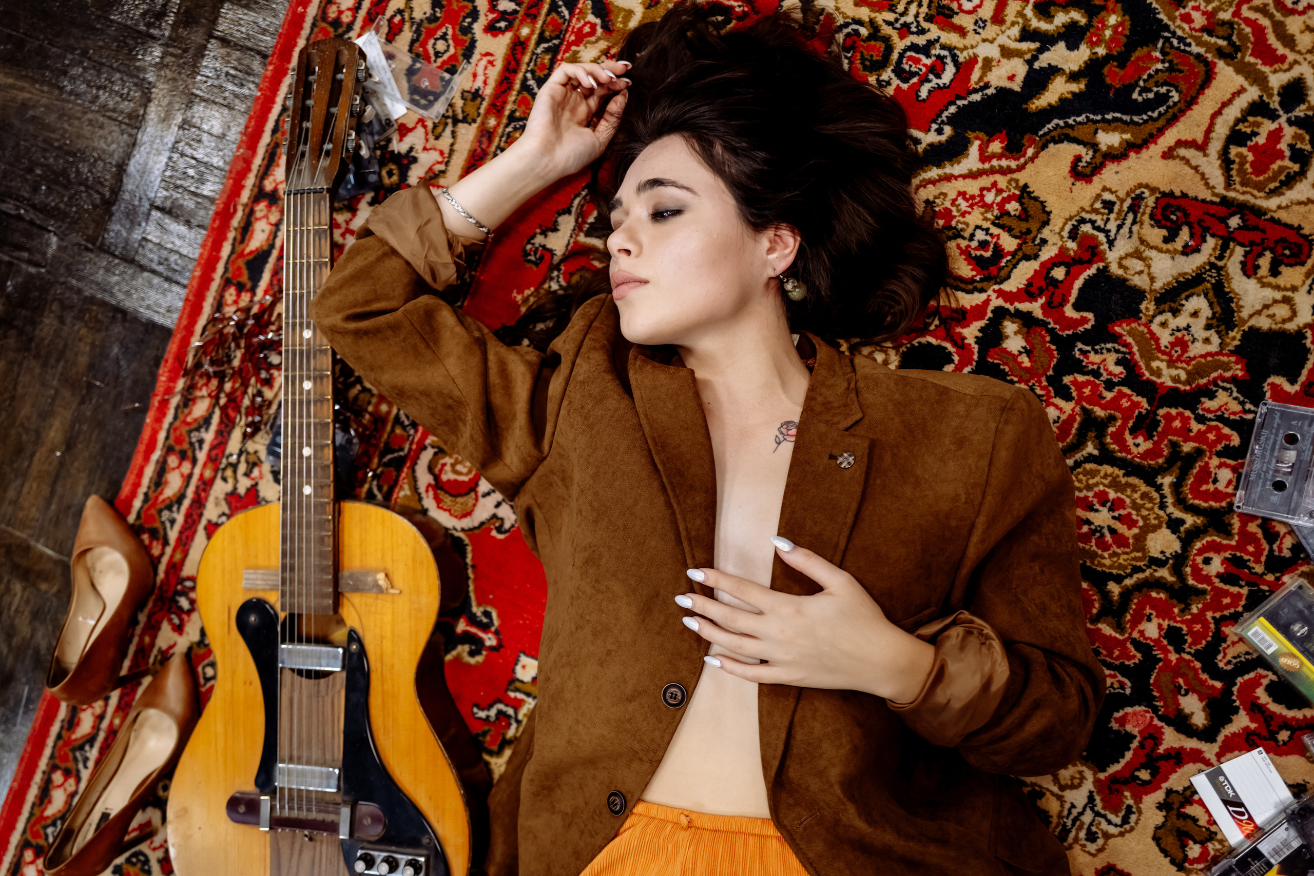 Настя и бабушкина гитара. Репортажный и свадебный фотограф в Курске Борис Захарчук