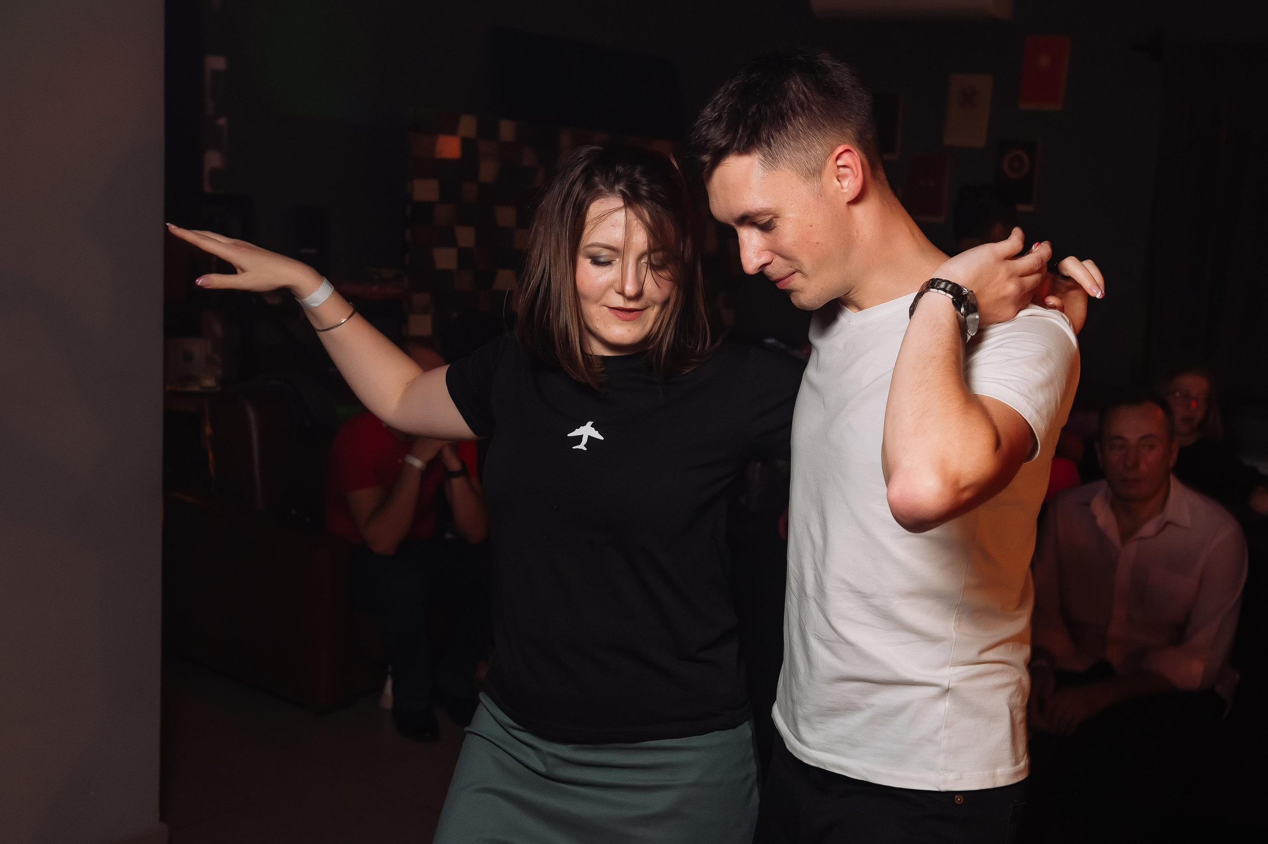 Школа социальных танцев In Dance. Репортажный и свадебный фотограф в Курске Борис Захарчук