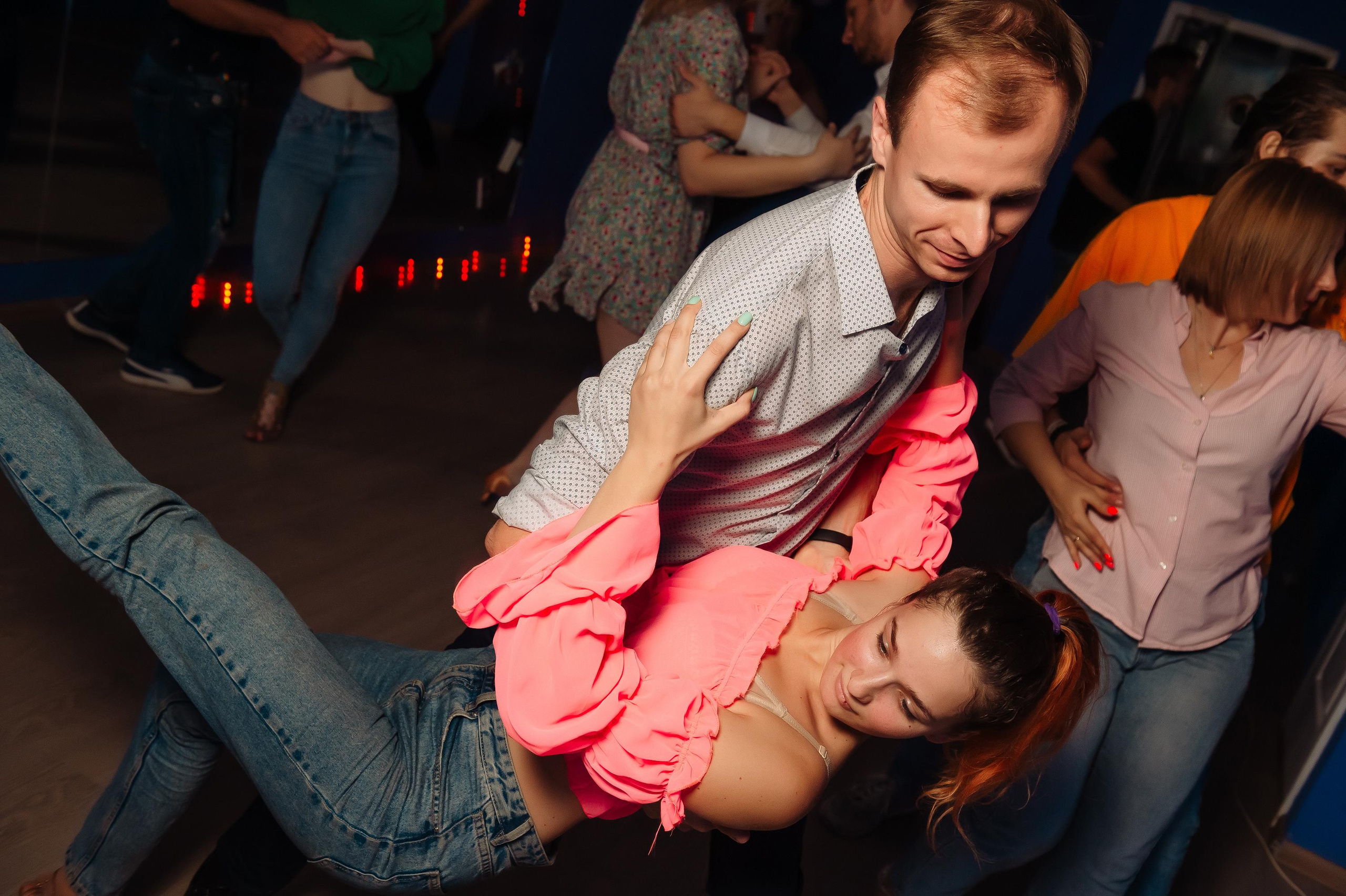 Школа социальных танцев Танцуют Все. Репортажный и свадебный фотограф в Курске Борис Захарчук