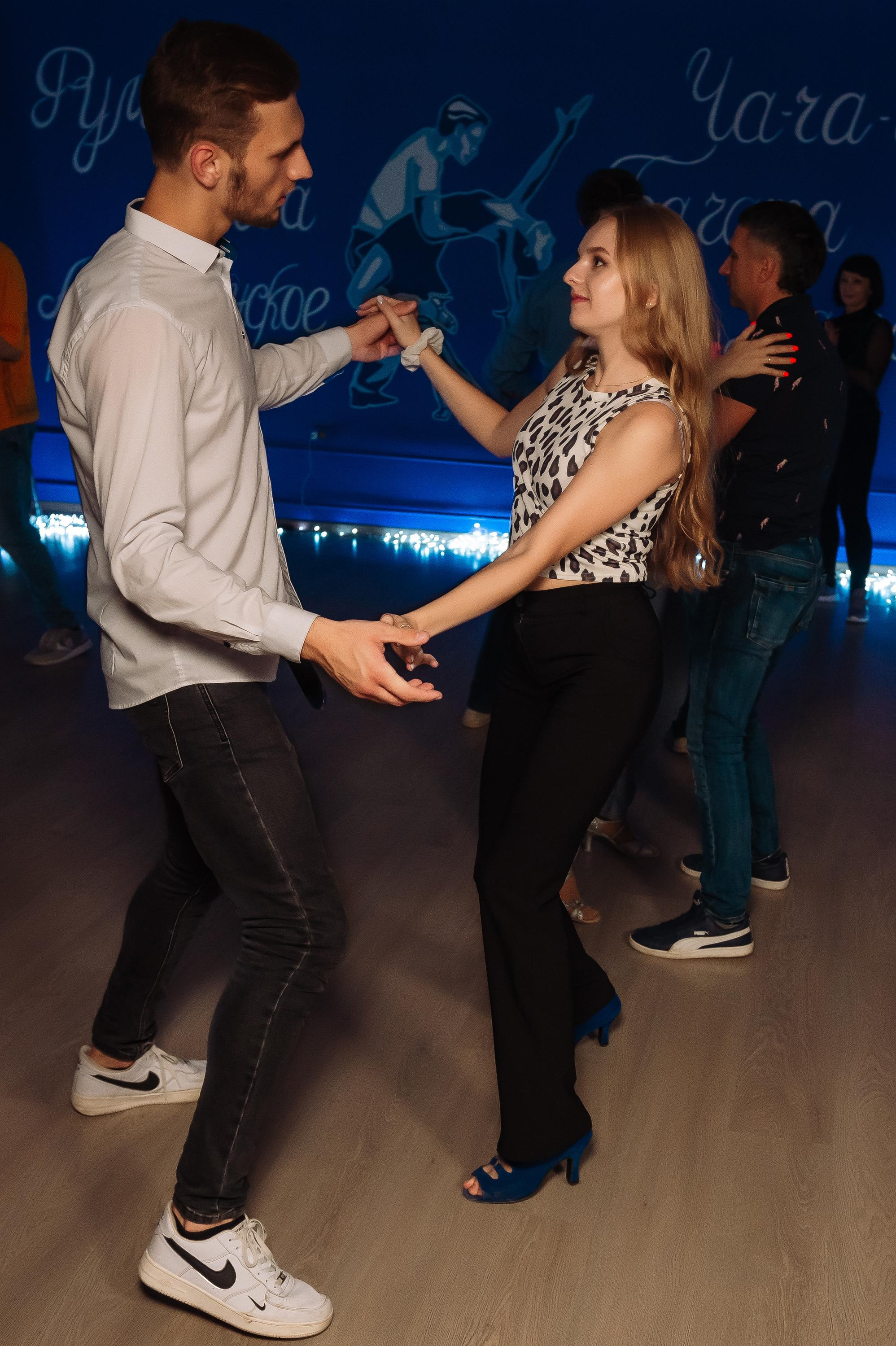 Школа социальных танцев Танцуют Все. Репортажный и свадебный фотограф в Курске Борис Захарчук
