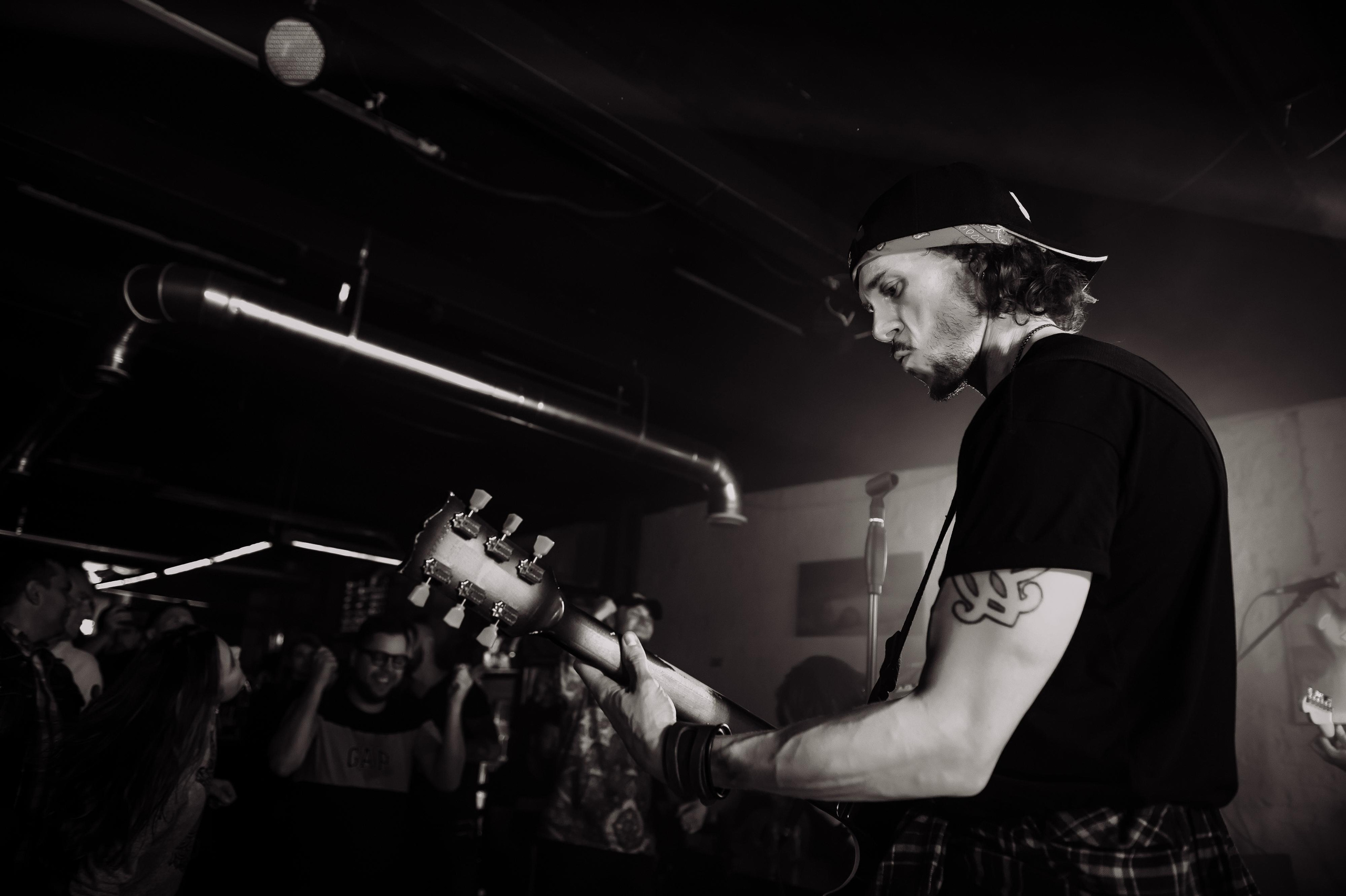 Milestone — Live in The Local Pub. Репортажный и свадебный фотограф в Курске Борис Захарчук