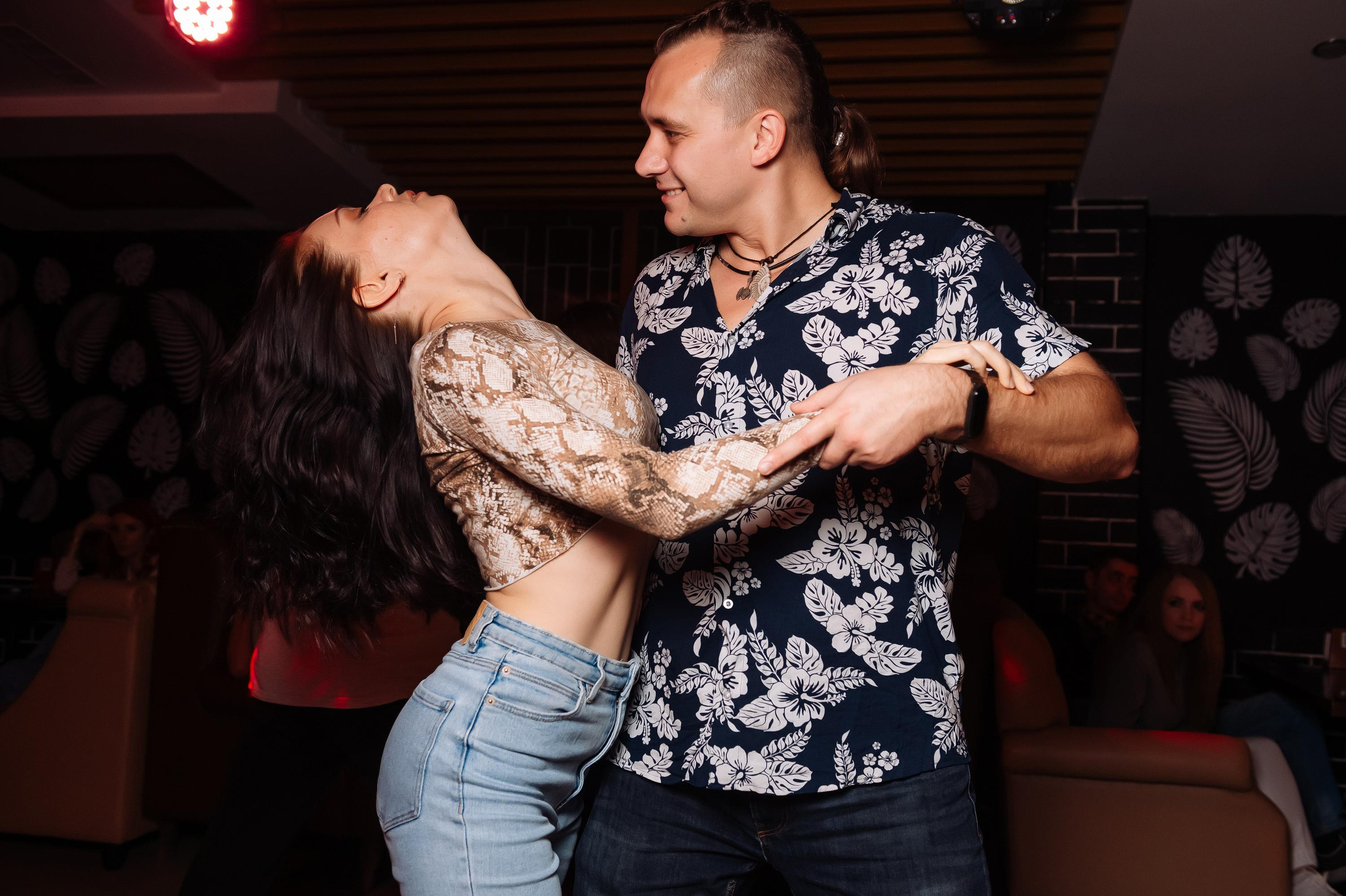 Школа социальных танцев Casa Latina. Репортажный и свадебный фотограф в Курске Борис Захарчук
