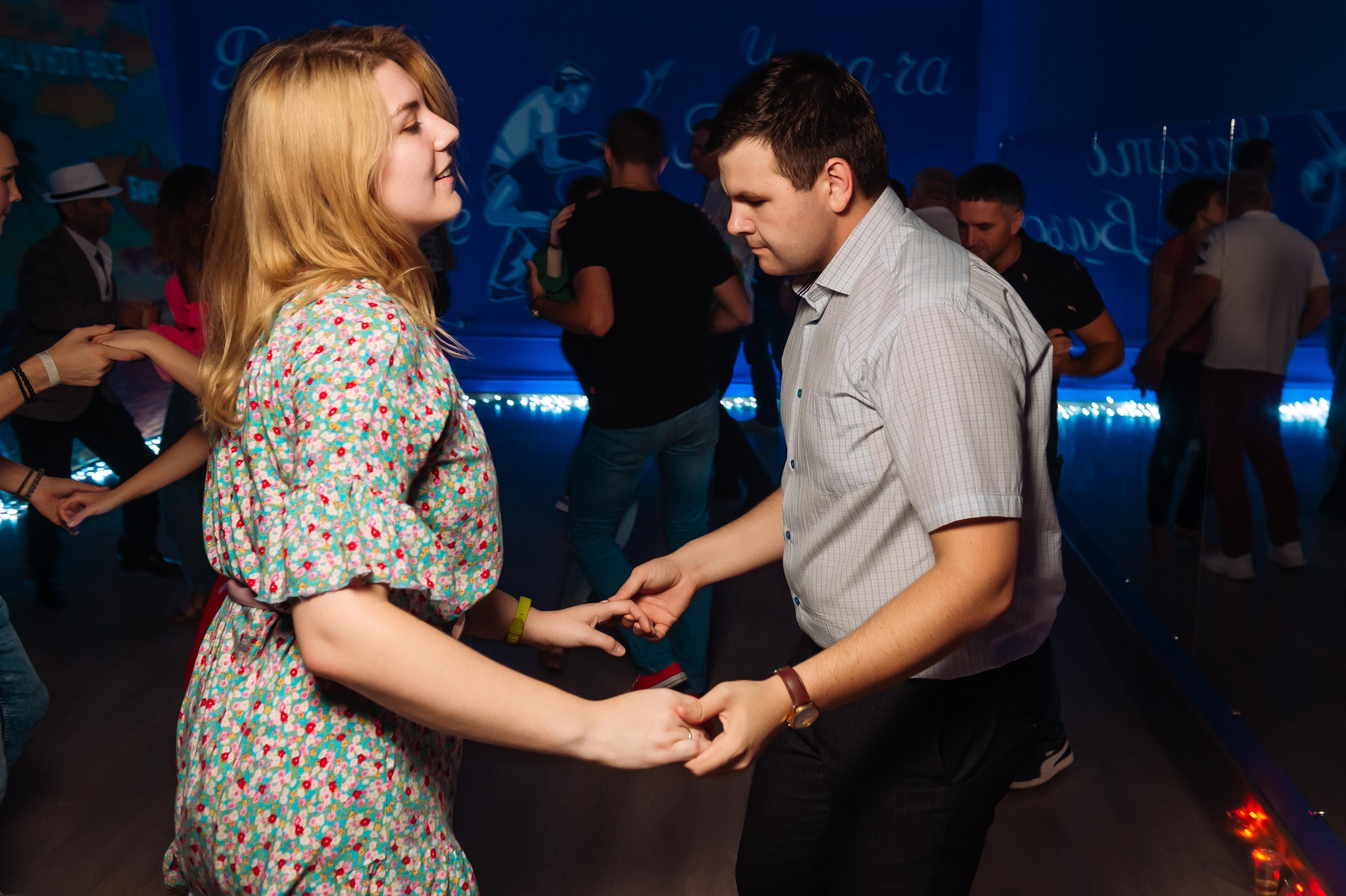 Школа социальных танцев Танцуют Все. Репортажный и свадебный фотограф в Курске Борис Захарчук