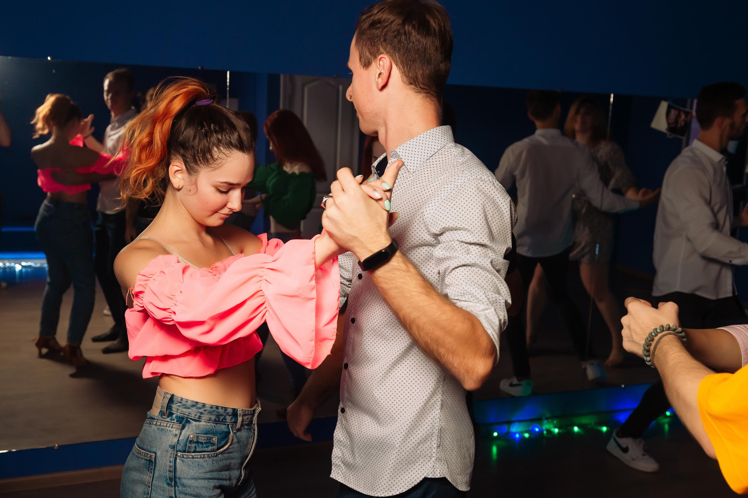 Школа социальных танцев Танцуют Все. Репортажный и свадебный фотограф в Курске Борис Захарчук