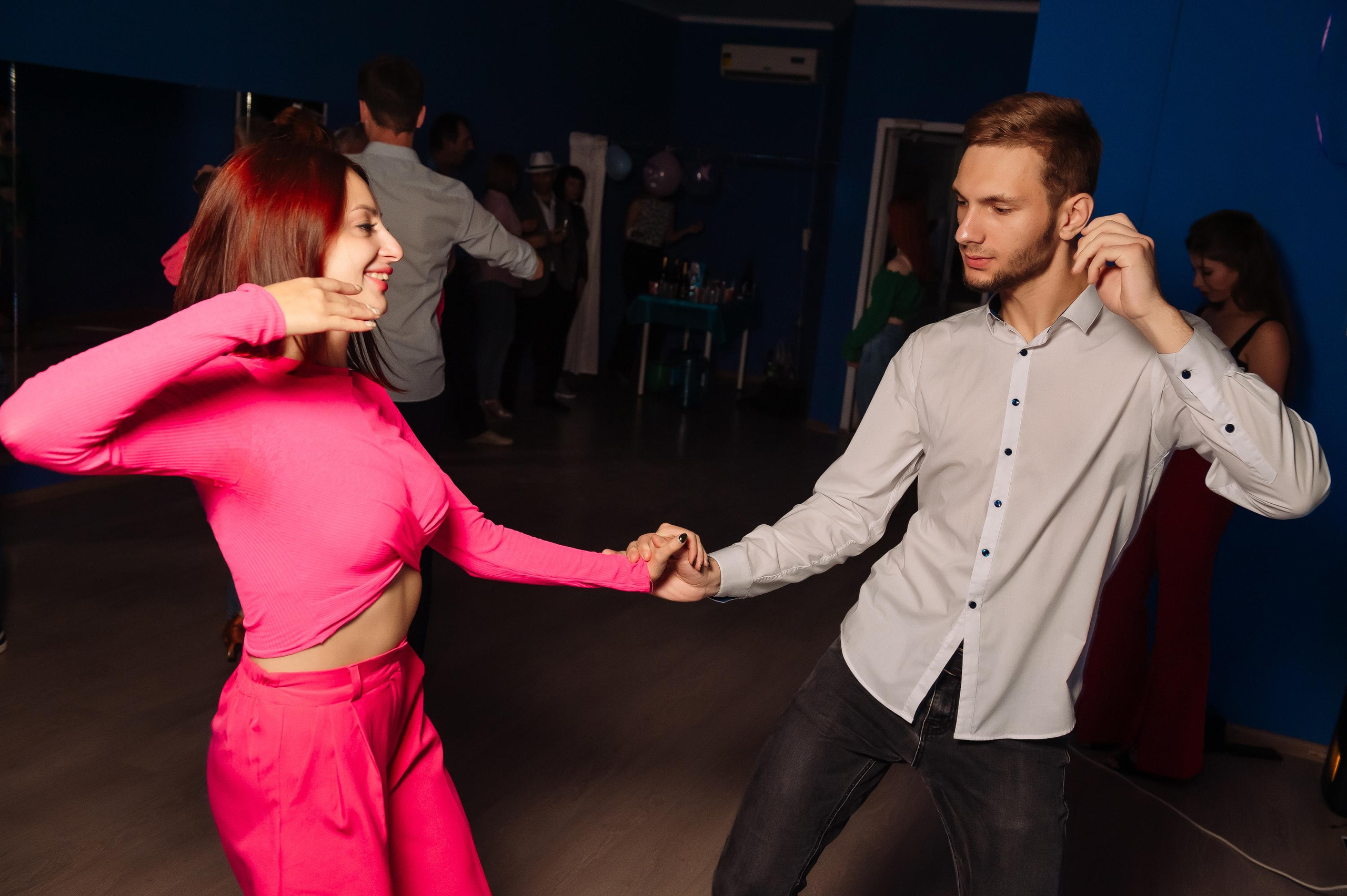 Школа социальных танцев Танцуют Все. Репортажный и свадебный фотограф в Курске Борис Захарчук