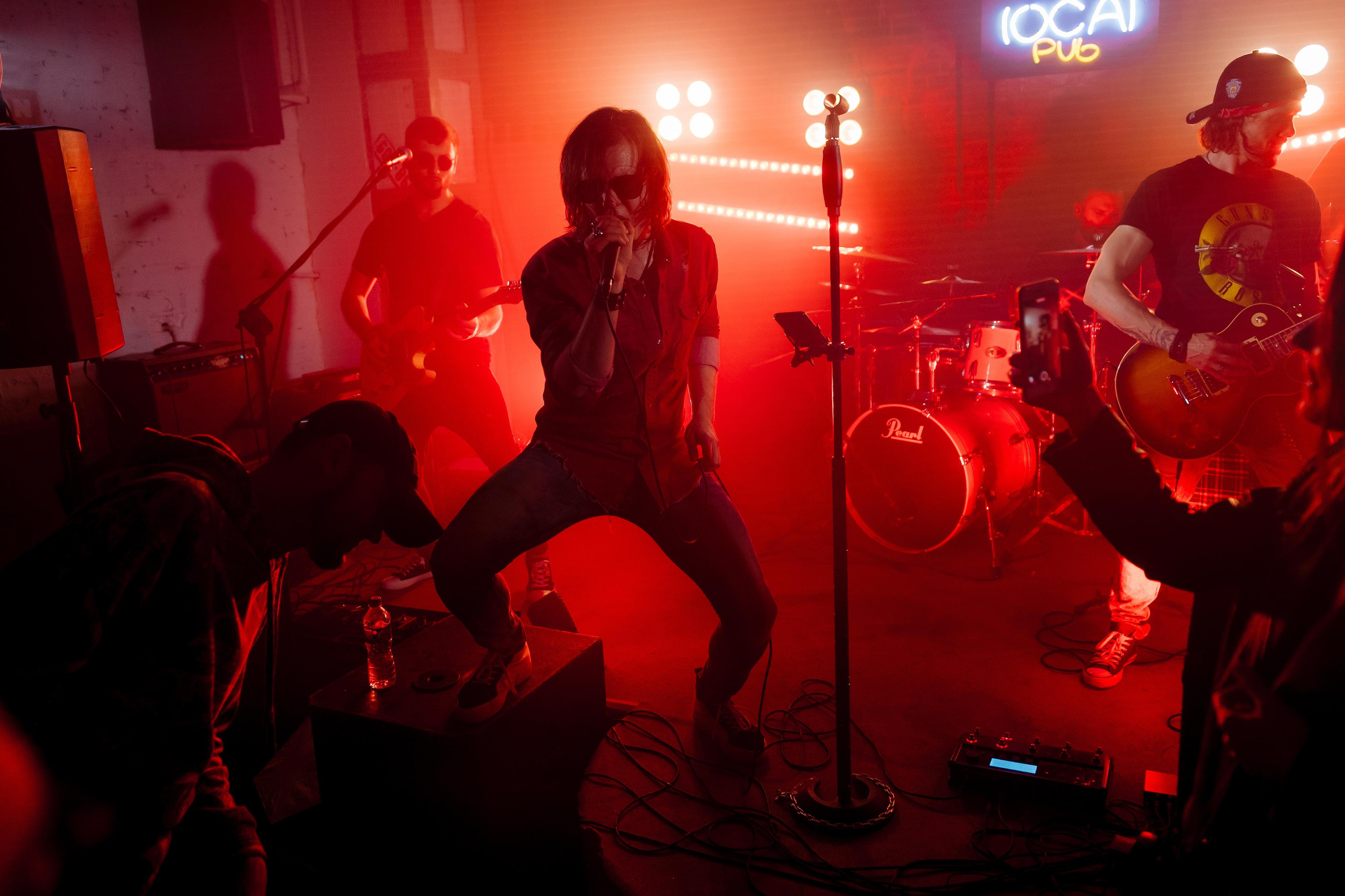 Milestone — Live in The Local Pub. Репортажный и свадебный фотограф в Курске Борис Захарчук