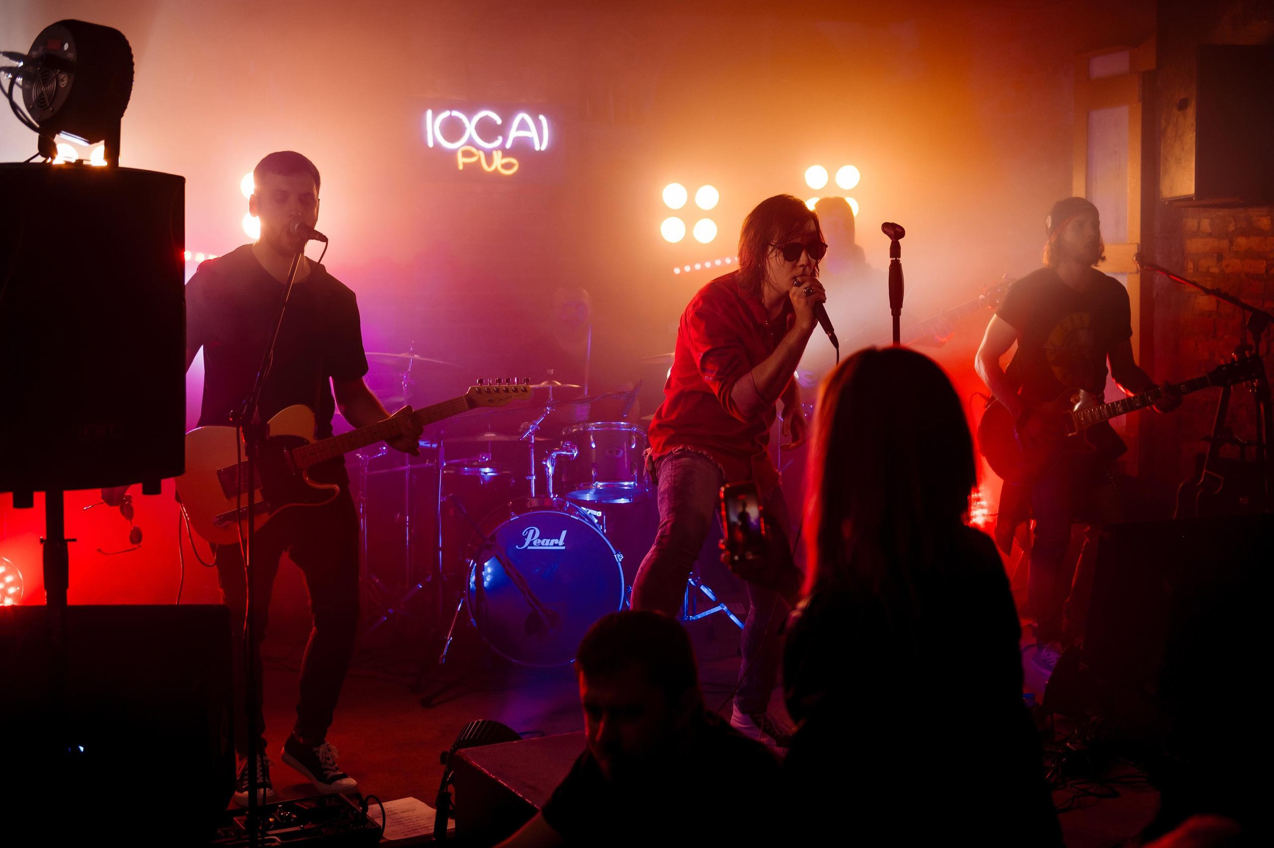 Milestone — Live in The Local Pub. Репортажный и свадебный фотограф в Курске Борис Захарчук