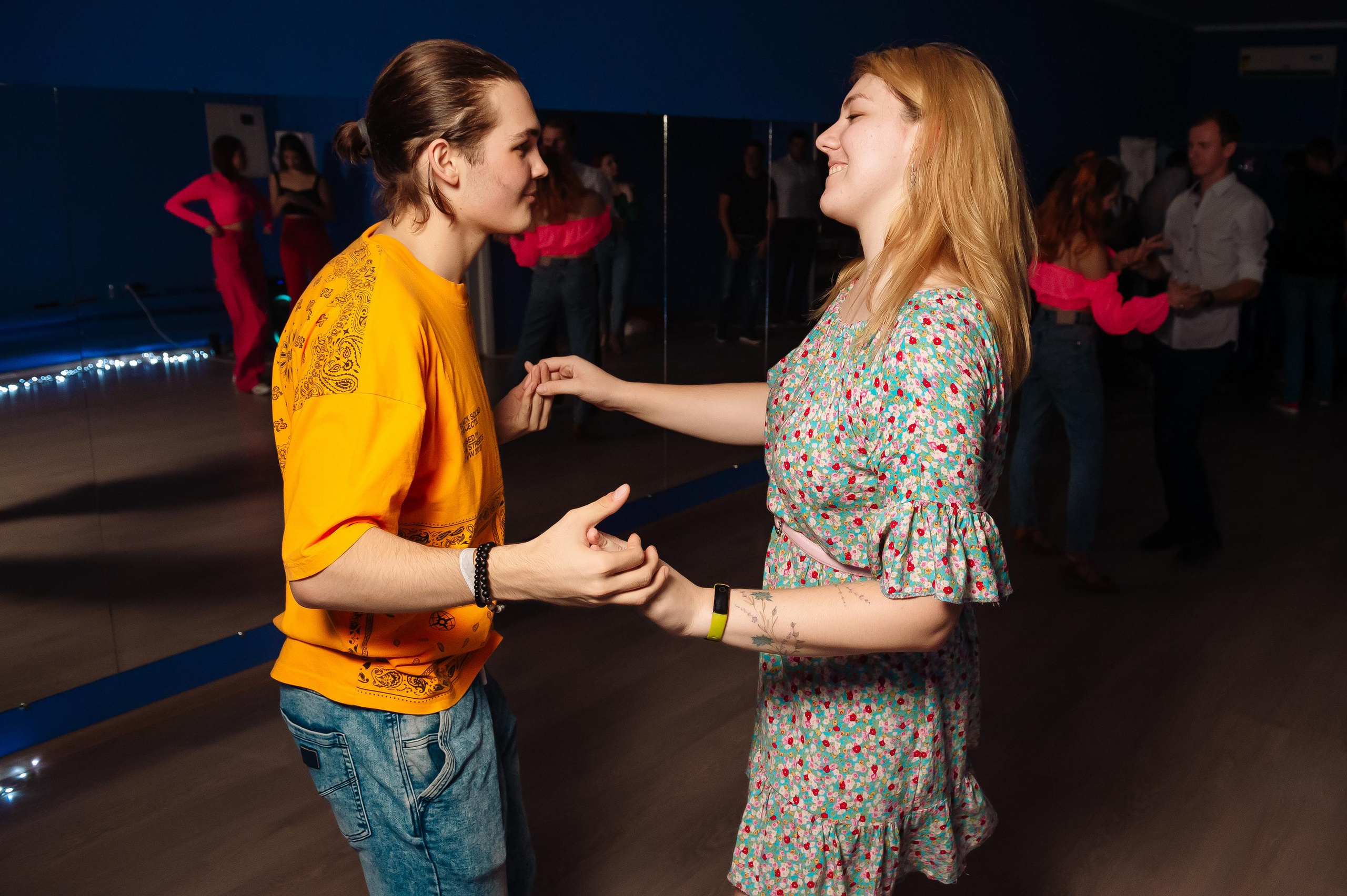 Школа социальных танцев Танцуют Все. Репортажный и свадебный фотограф в Курске Борис Захарчук