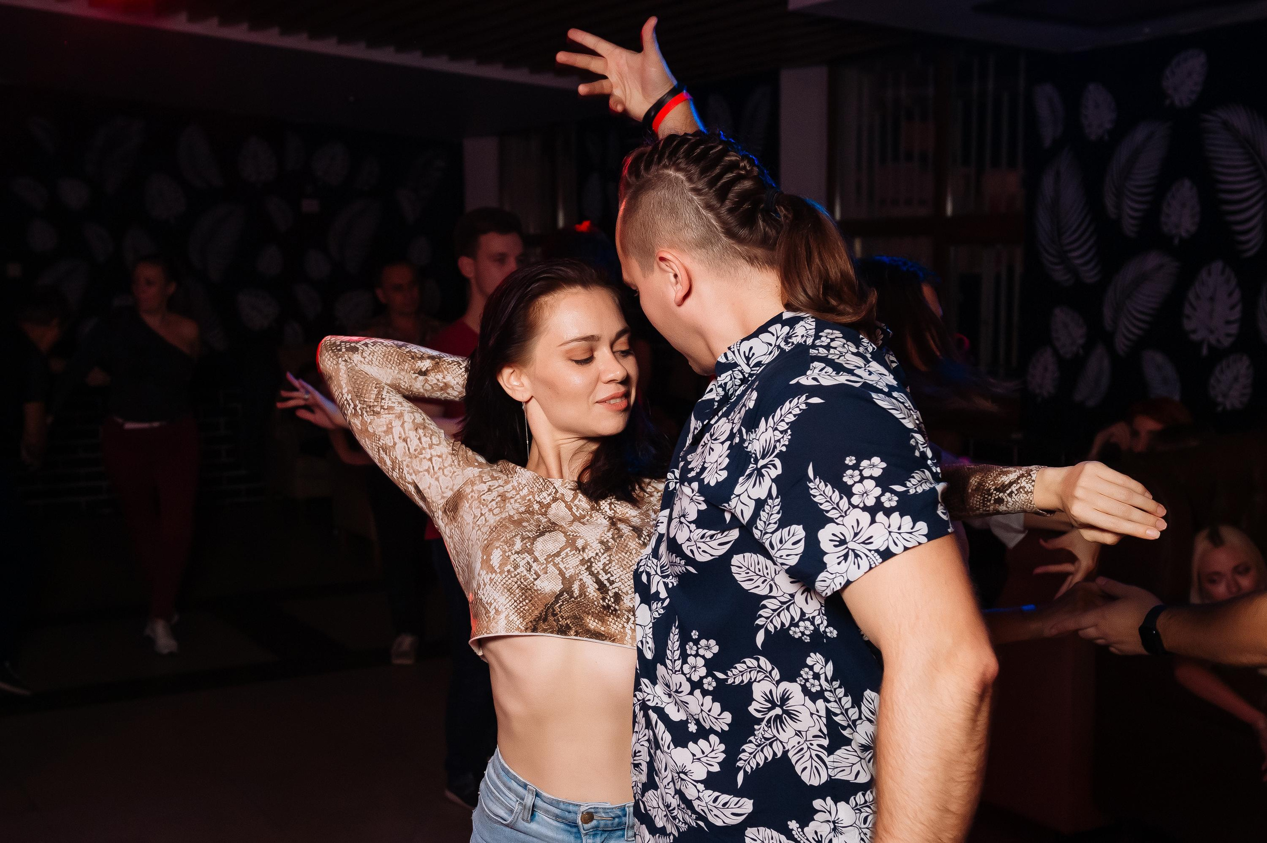 Школа социальных танцев Casa Latina. Репортажный и свадебный фотограф в Курске Борис Захарчук